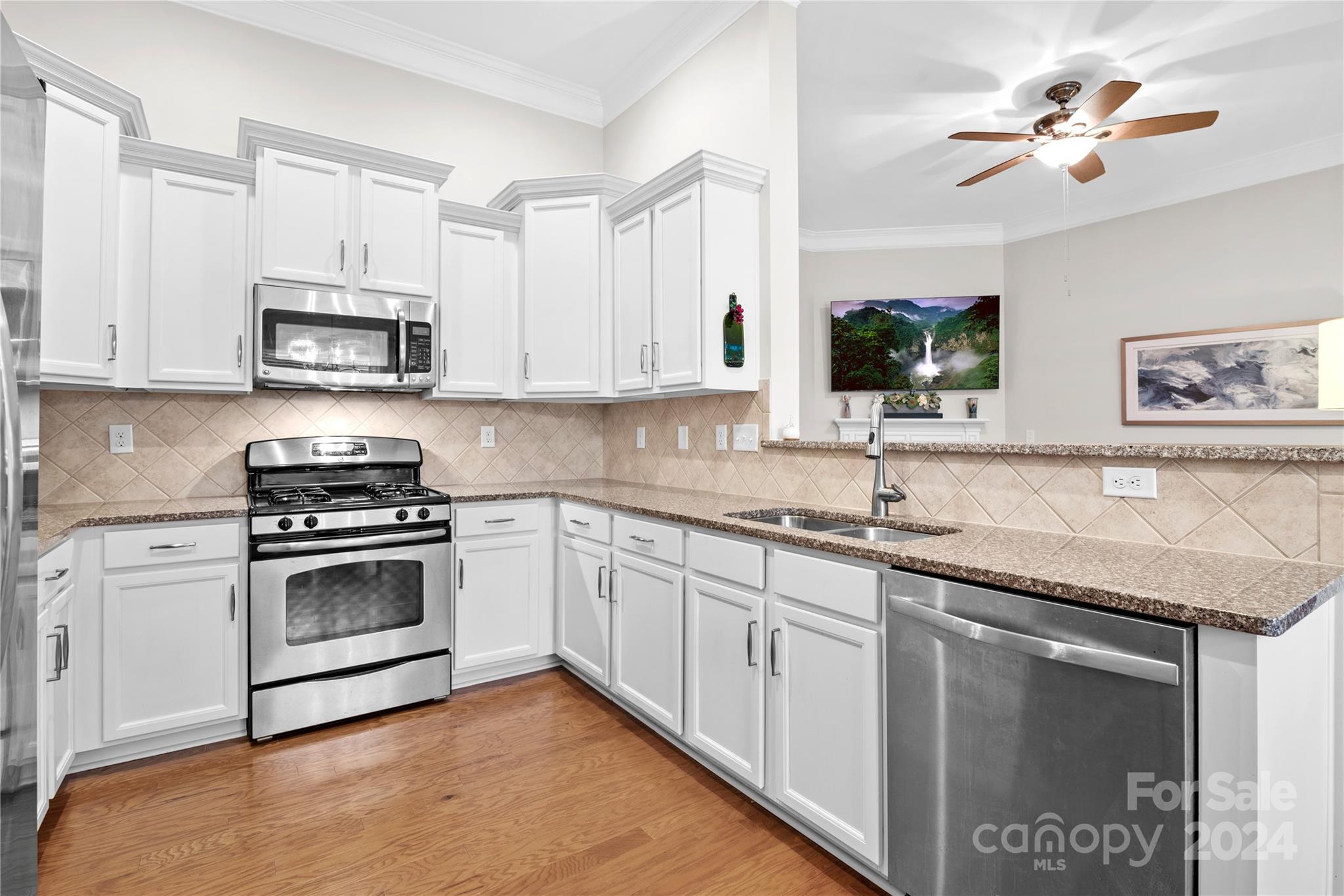4849 Star Hill Lane