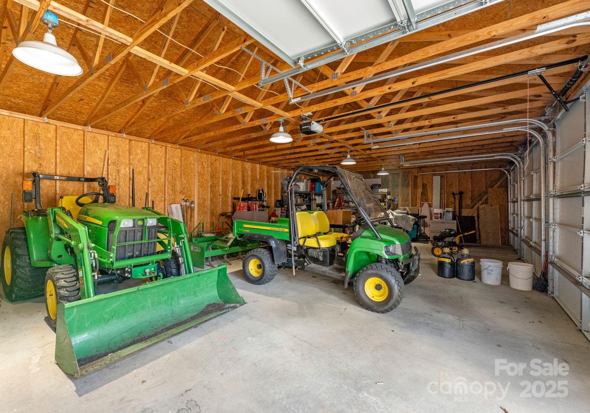 5070, 5090, 5170 Woodleaf Road