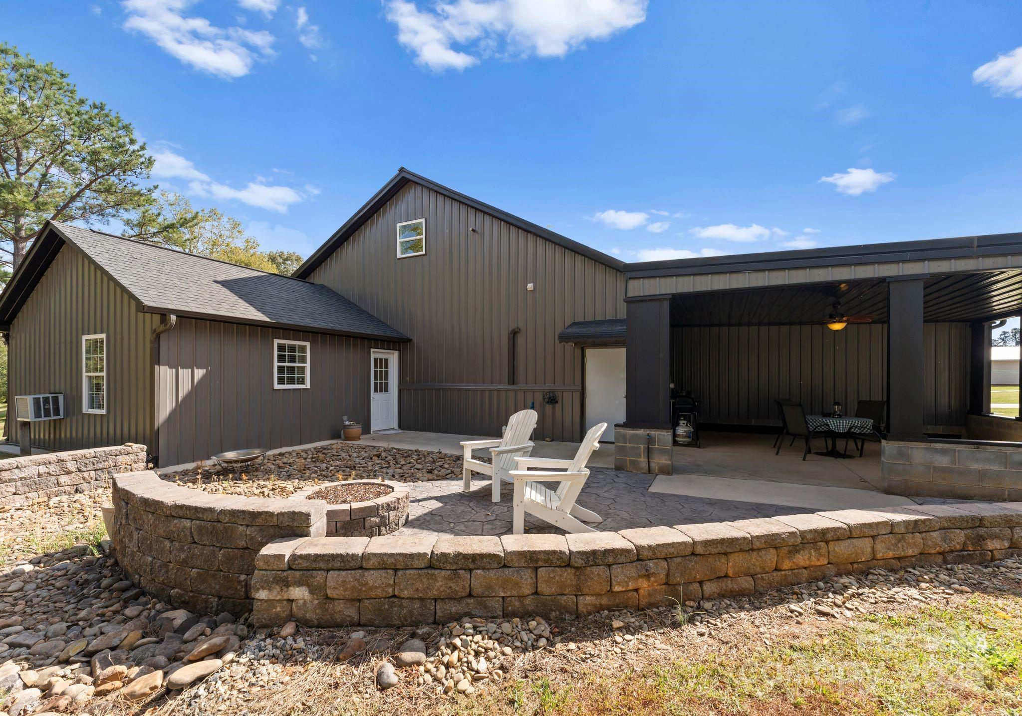 5070, 5090, 5170 Woodleaf Road