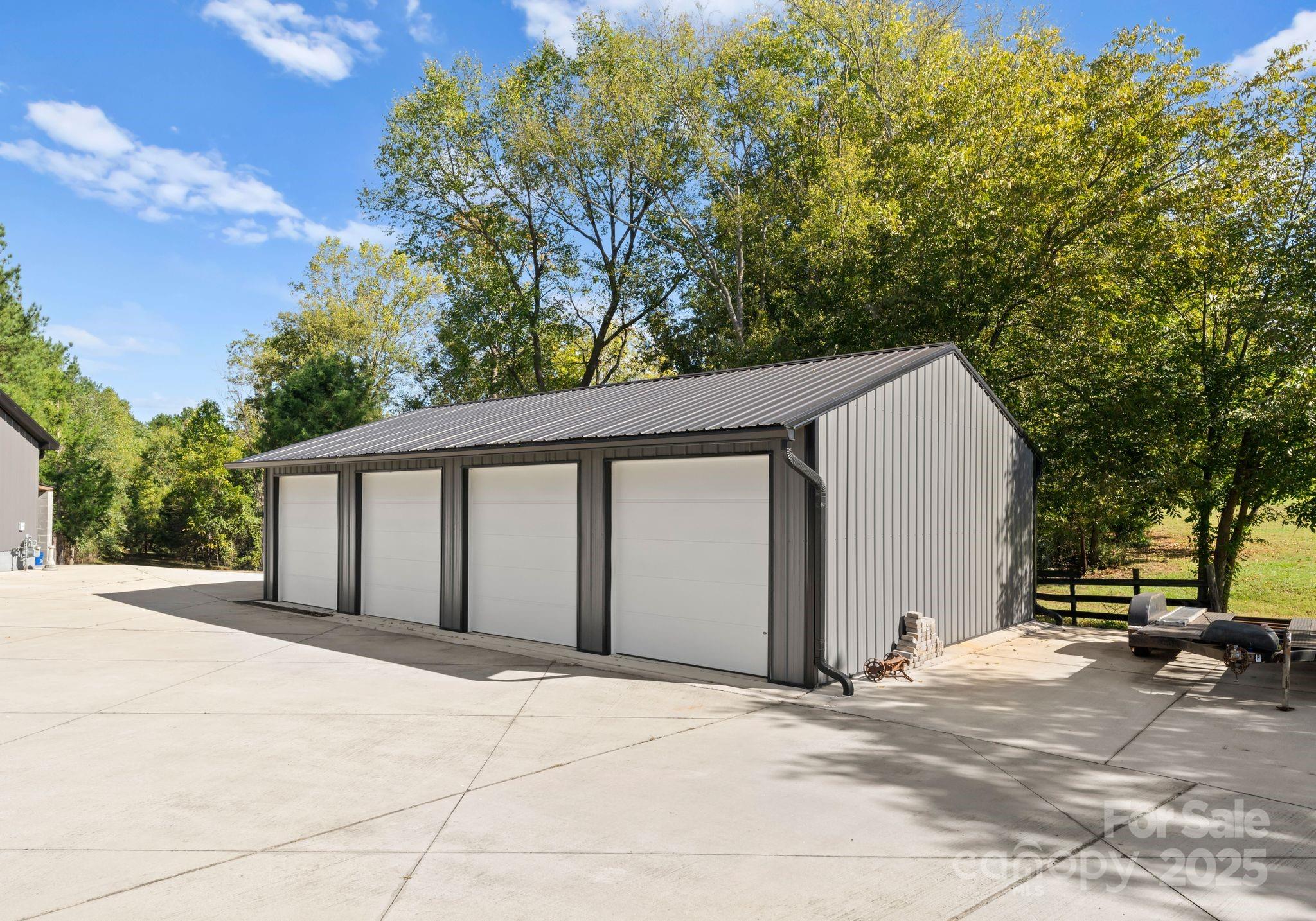 5070, 5090, 5170 Woodleaf Road