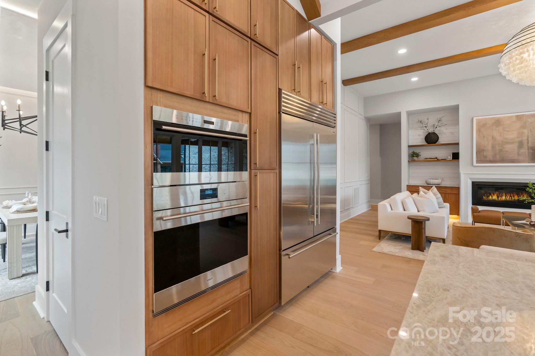 407 Crepe Myrtle Lane