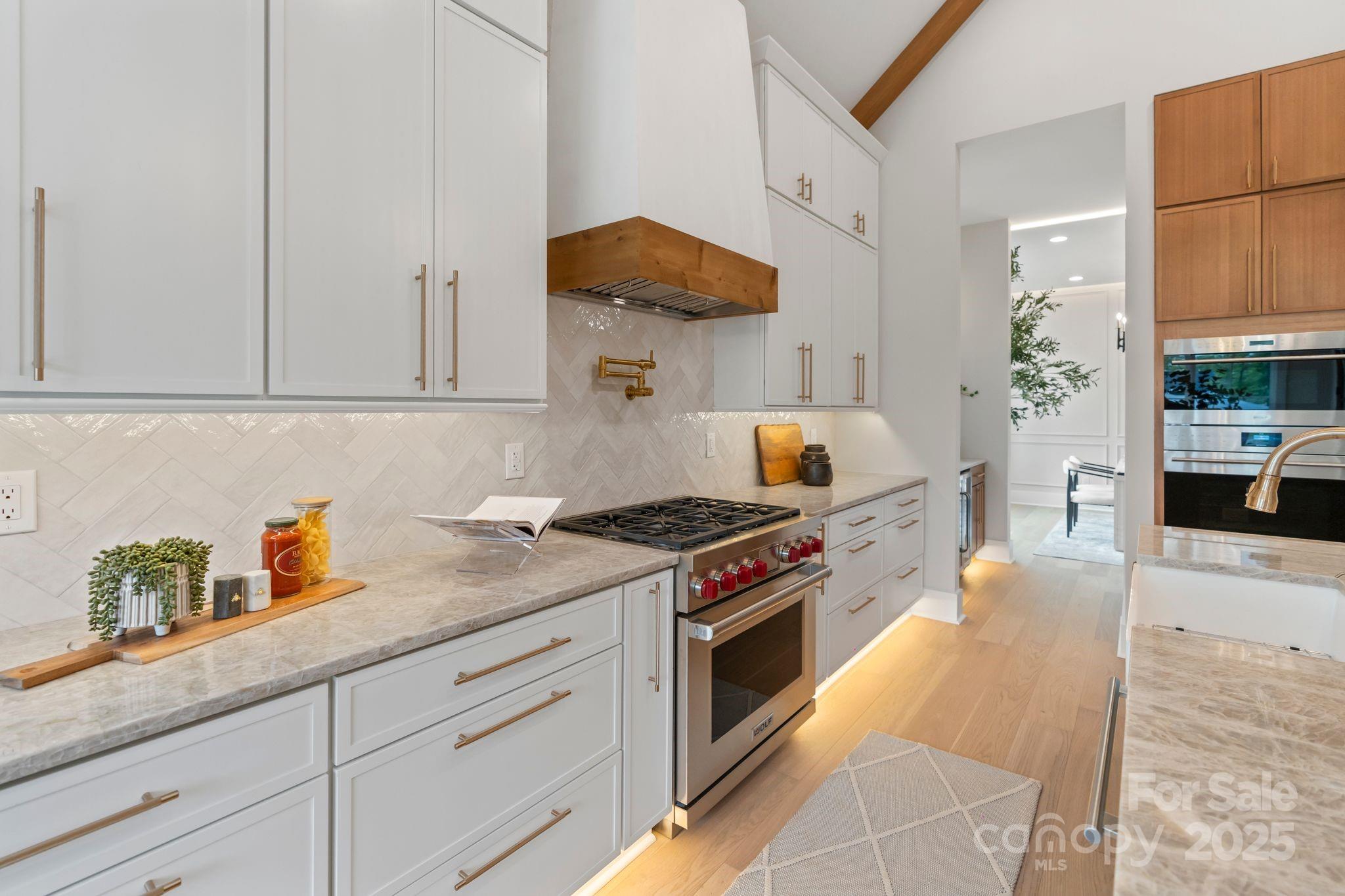 407 Crepe Myrtle Lane