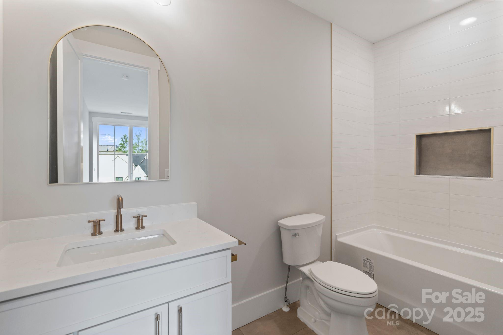 407 Crepe Myrtle Lane