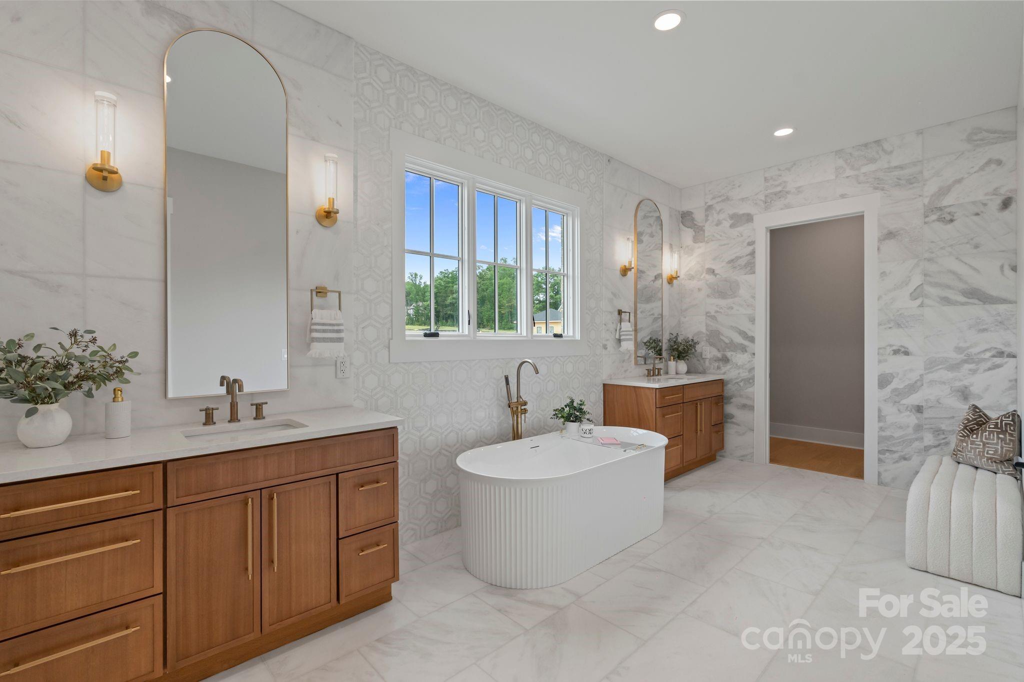 407 Crepe Myrtle Lane