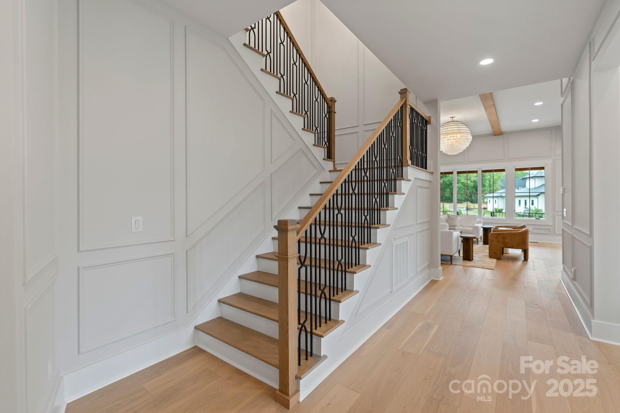 407 Crepe Myrtle Lane