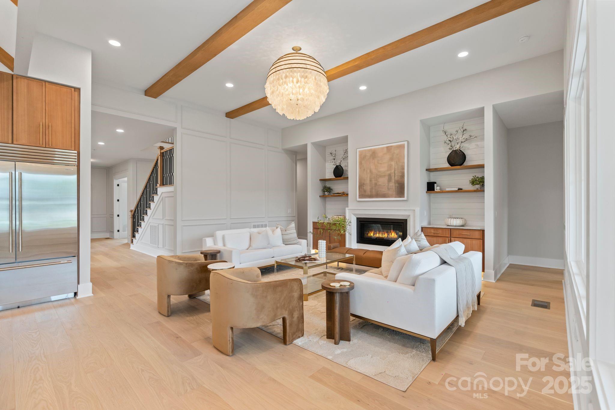 407 Crepe Myrtle Lane