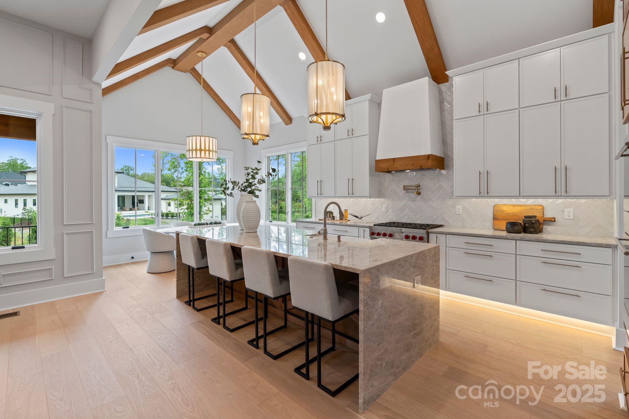 407 Crepe Myrtle Lane