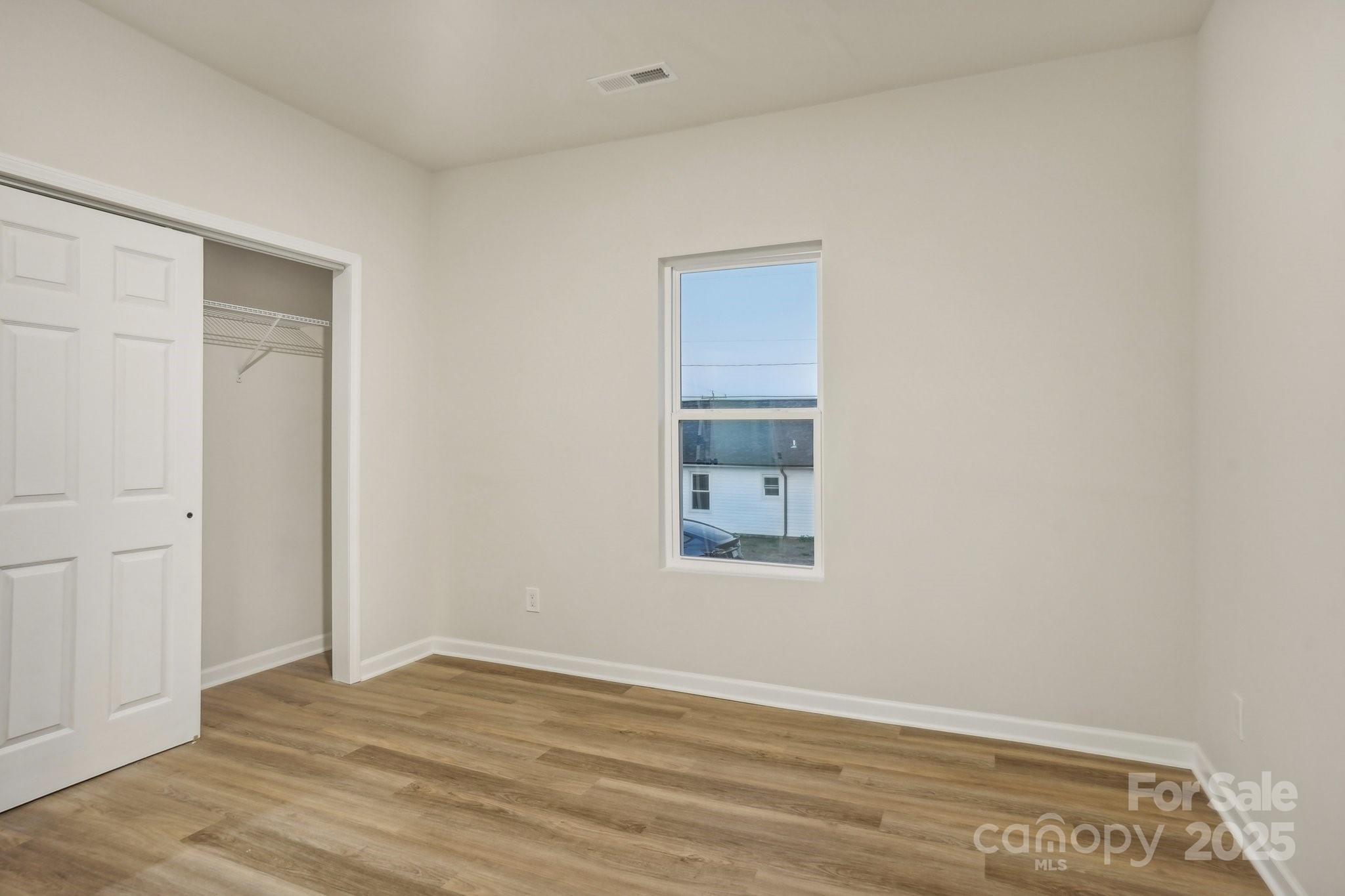 1423 Roseland Drive