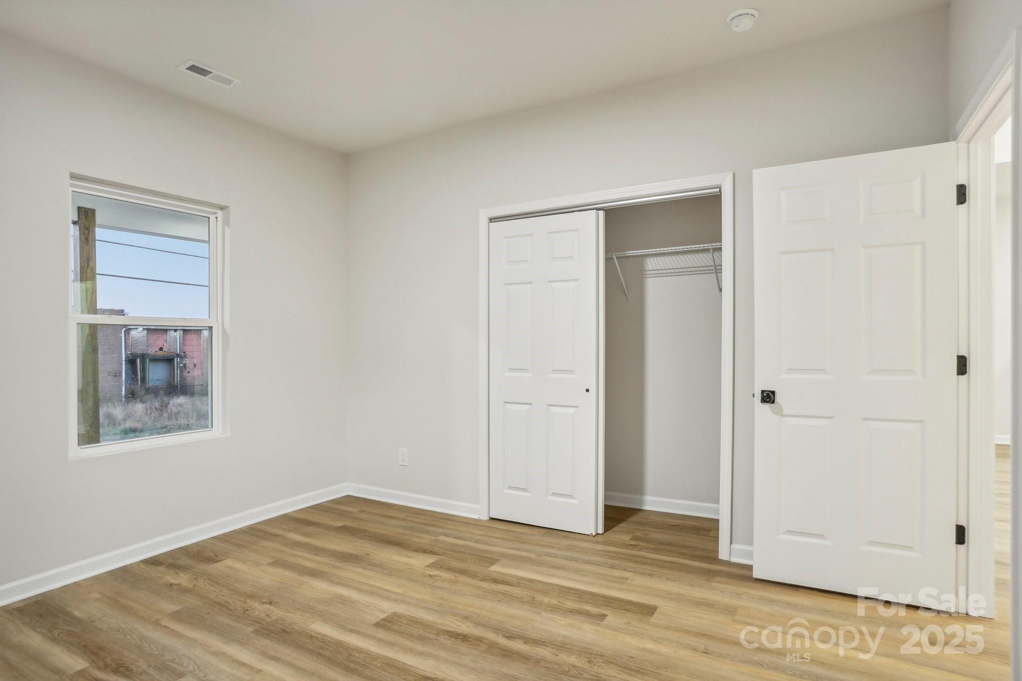 1423 Roseland Drive