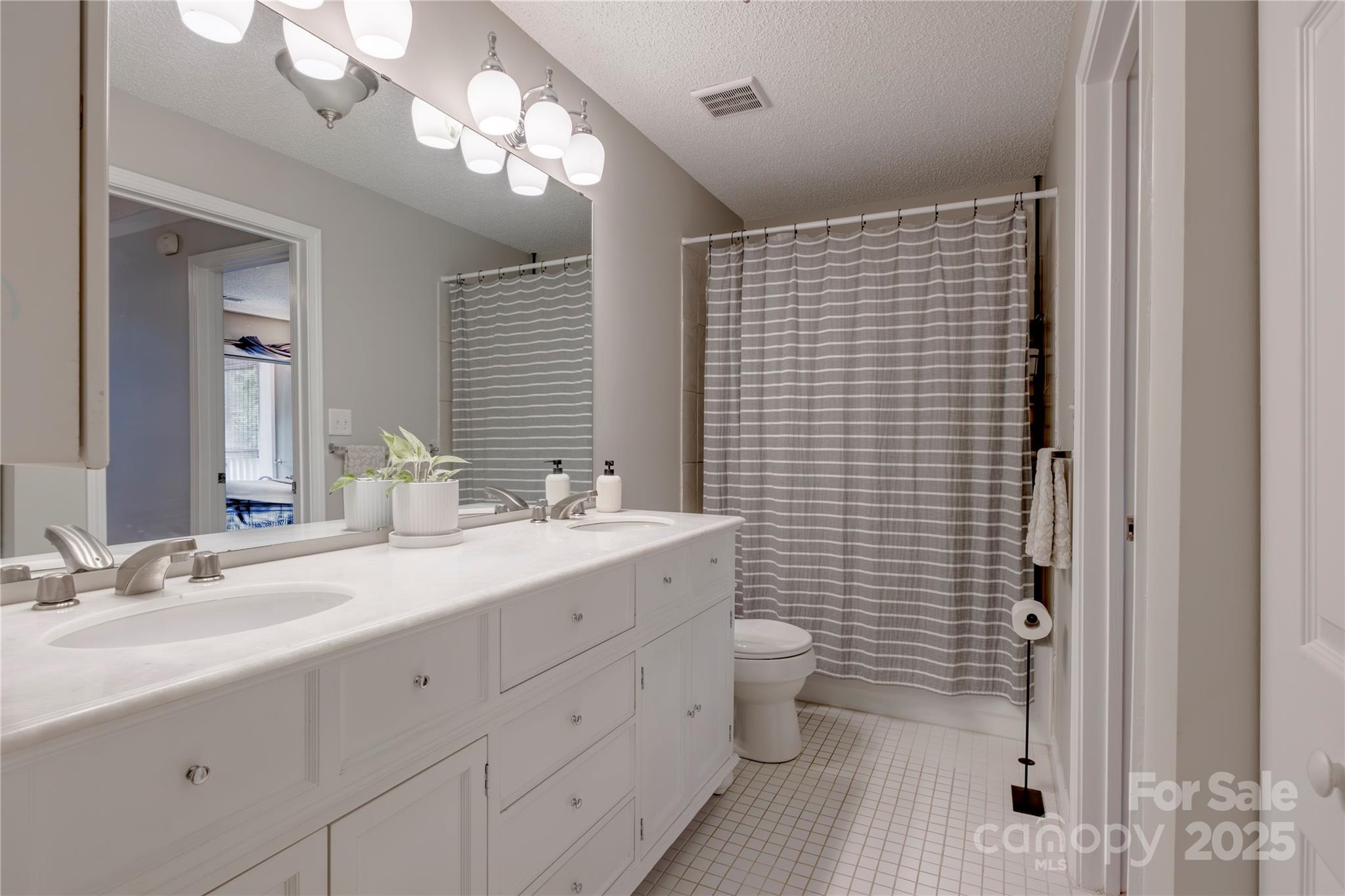 2502 Cranbrook Lane Unit: 4