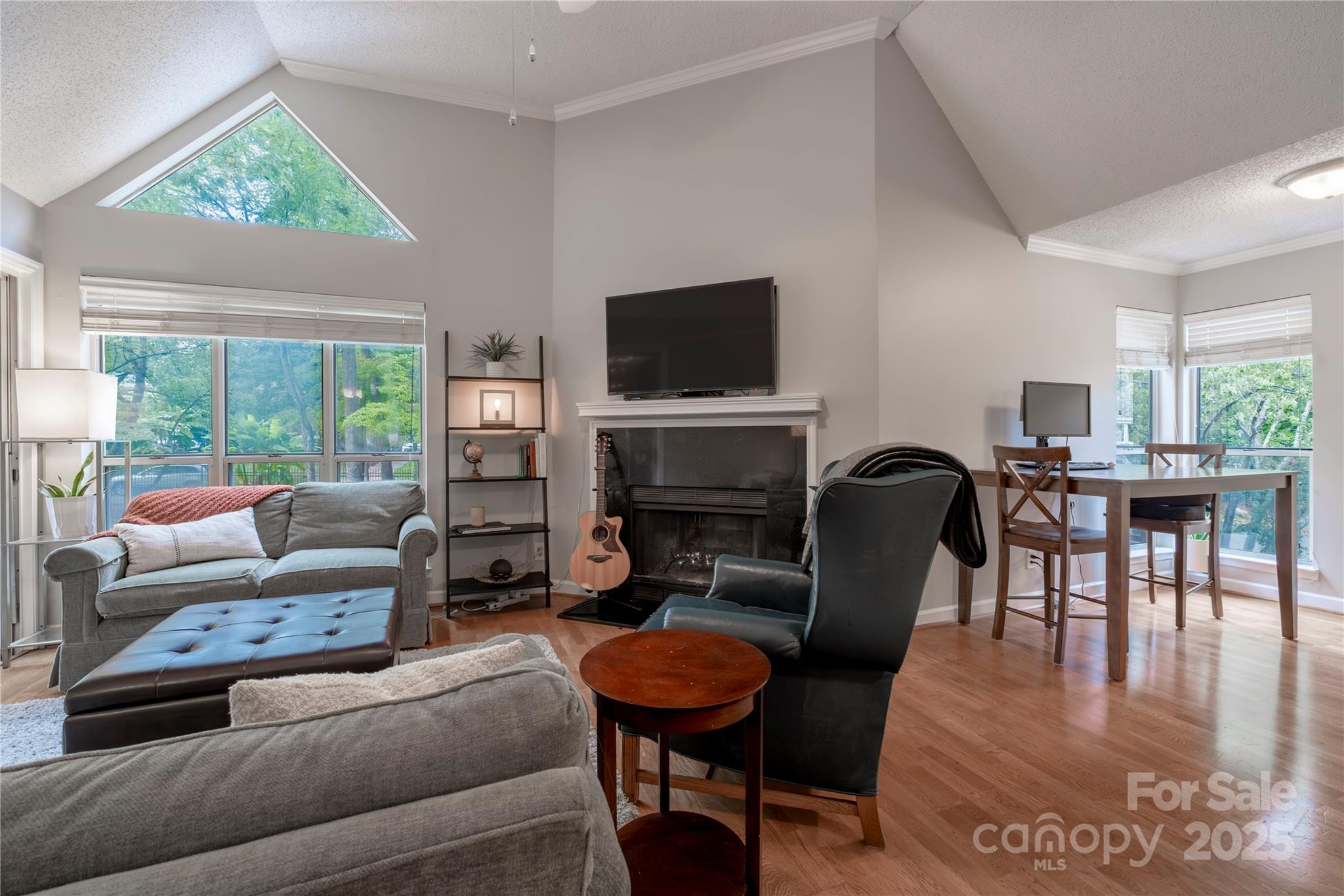 2502 Cranbrook Lane Unit: 4