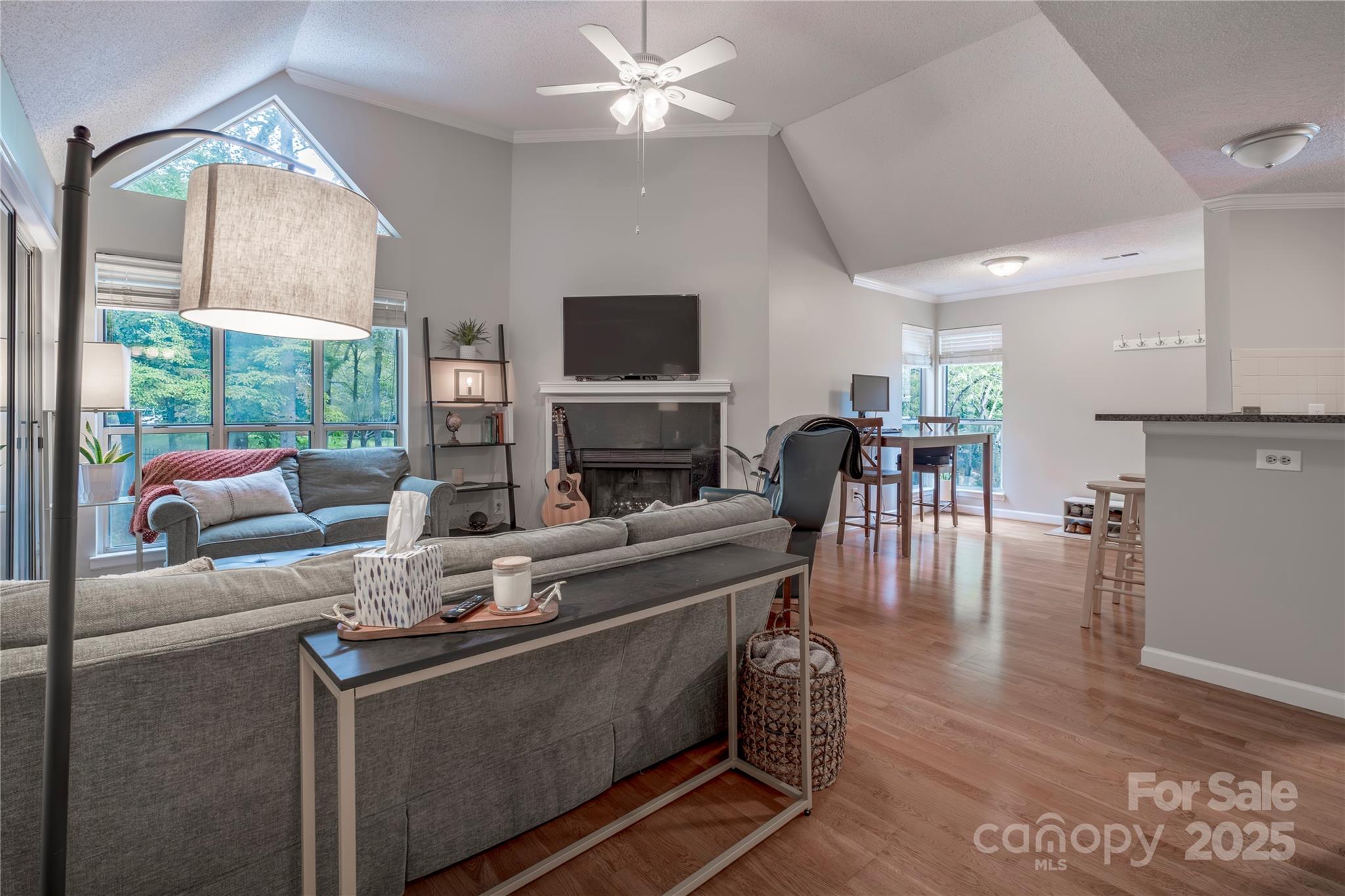 2502 Cranbrook Lane Unit: 4