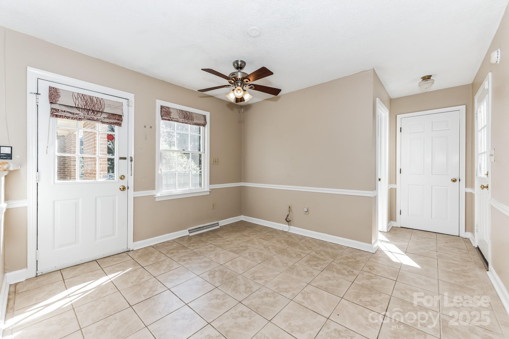 2801 Valencia Terrace