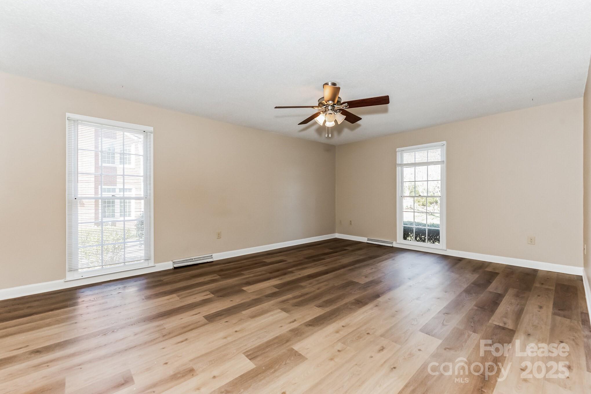 2801 Valencia Terrace