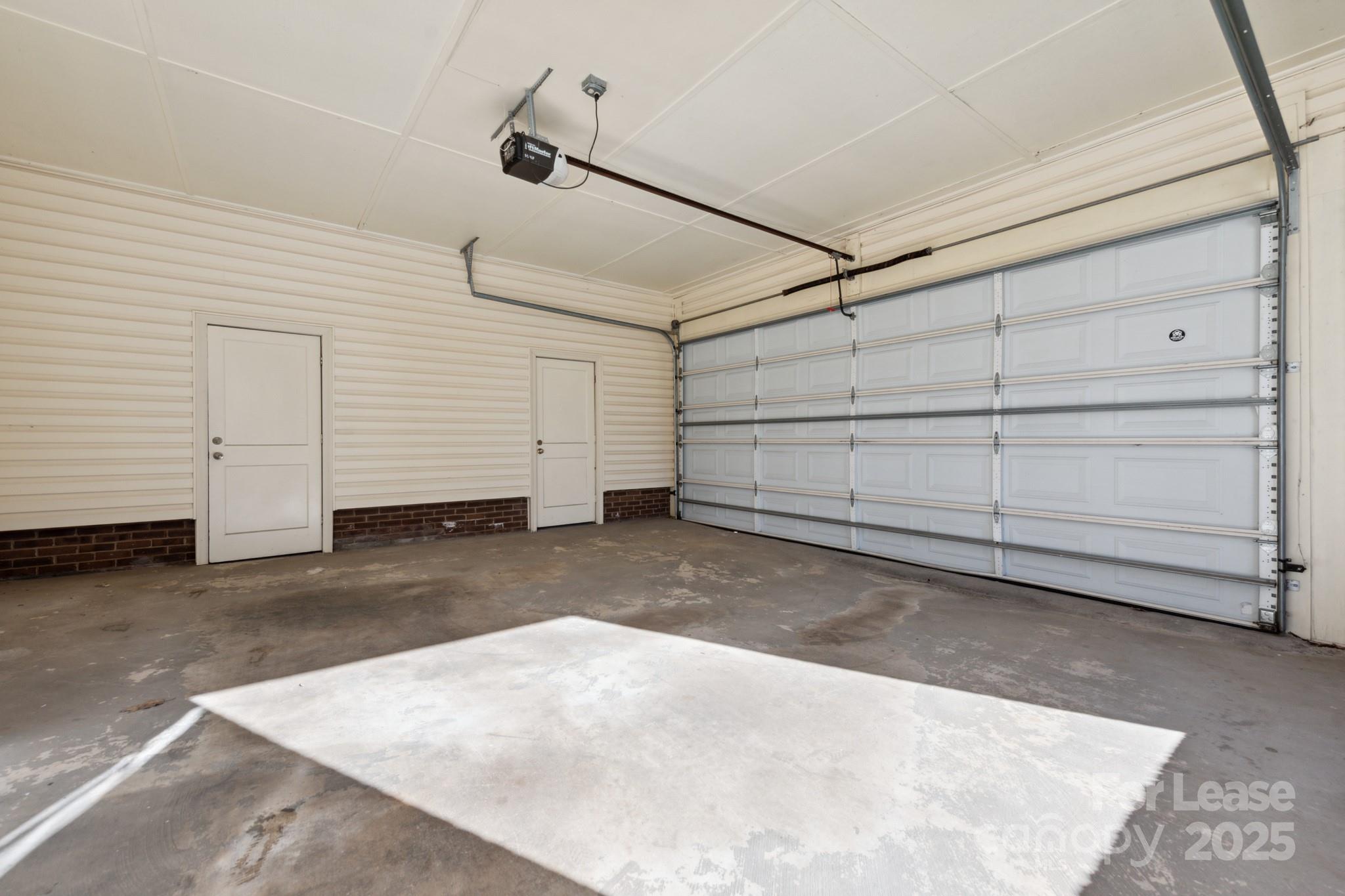 2801 Valencia Terrace