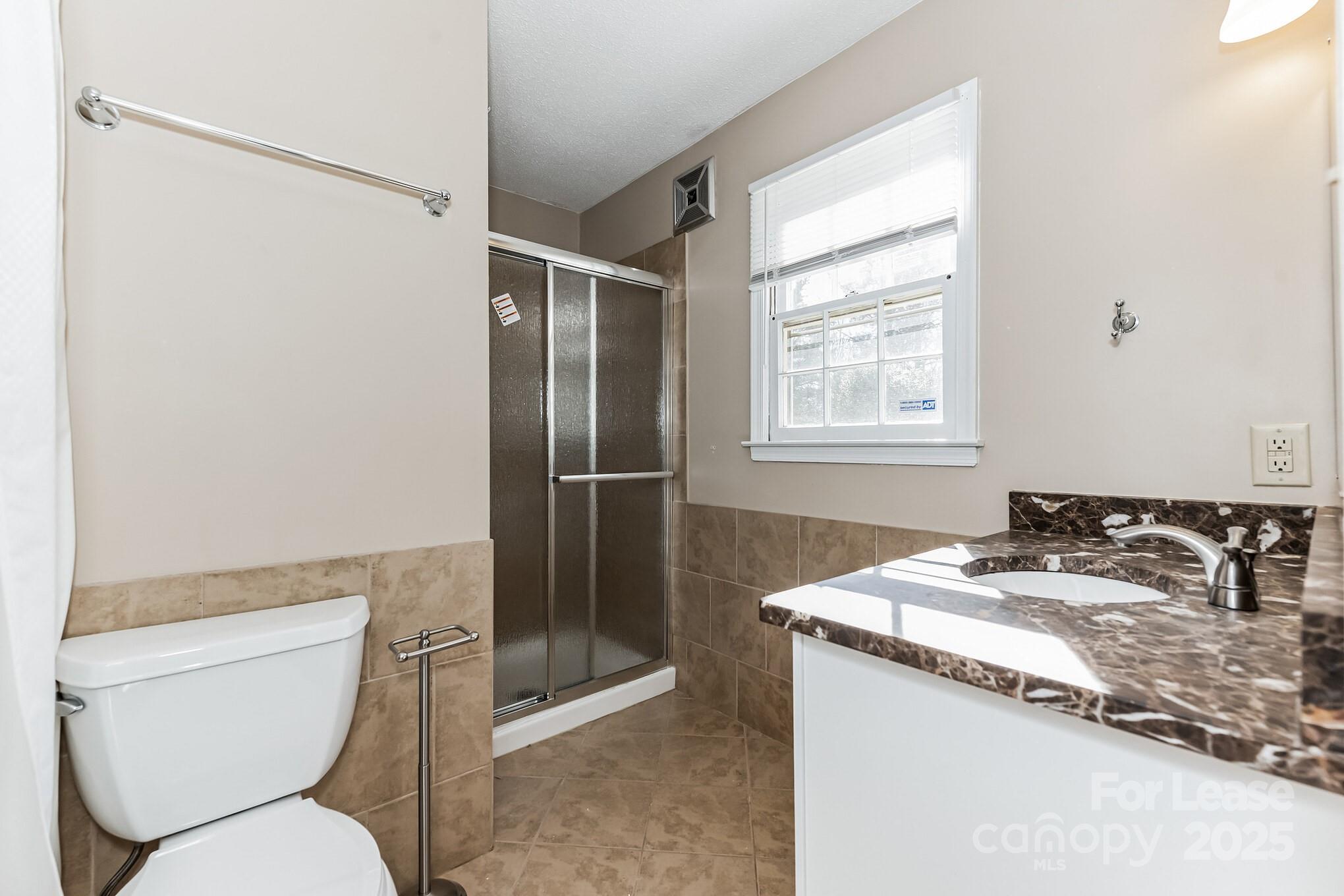 2801 Valencia Terrace