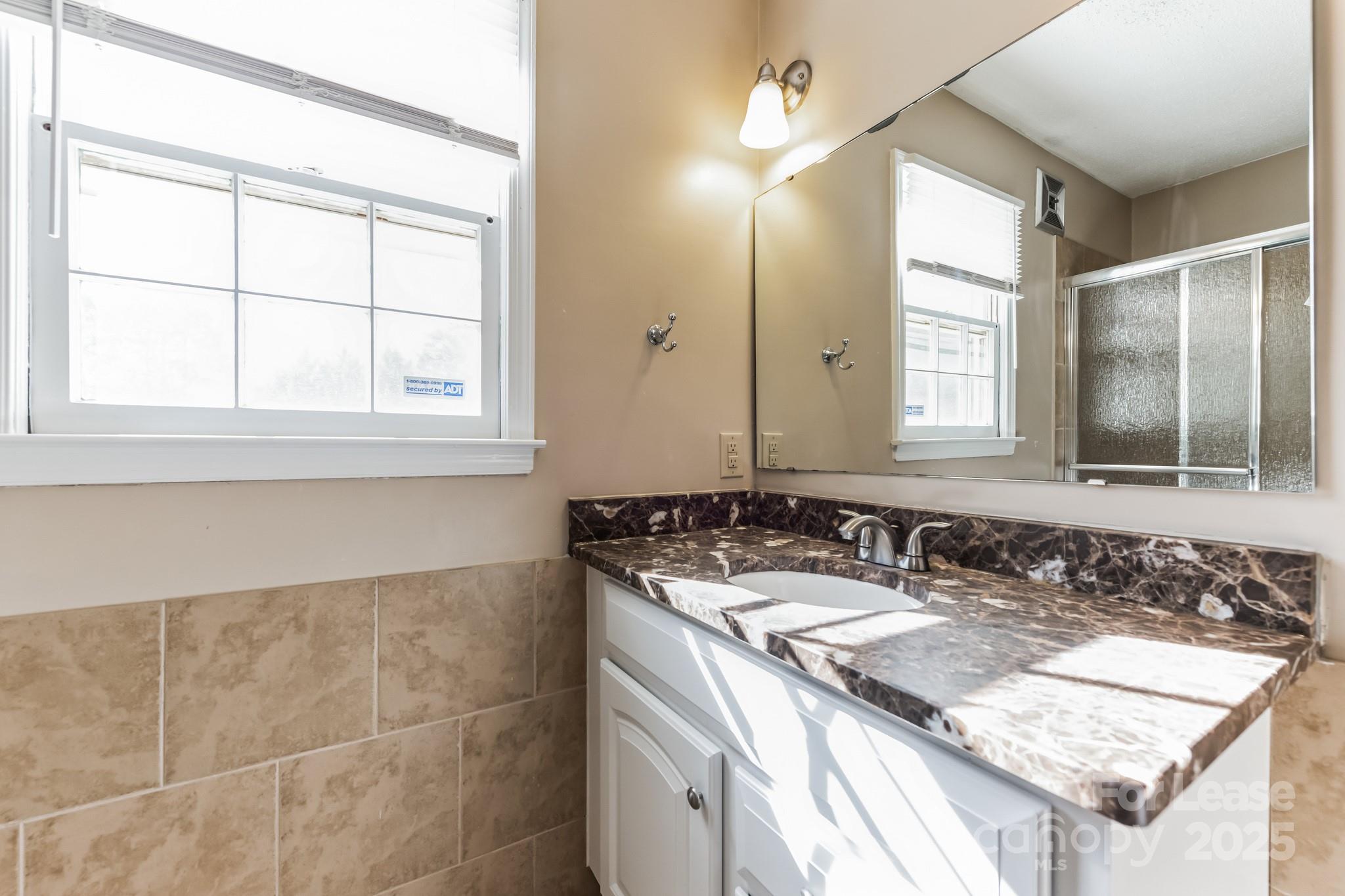 2801 Valencia Terrace
