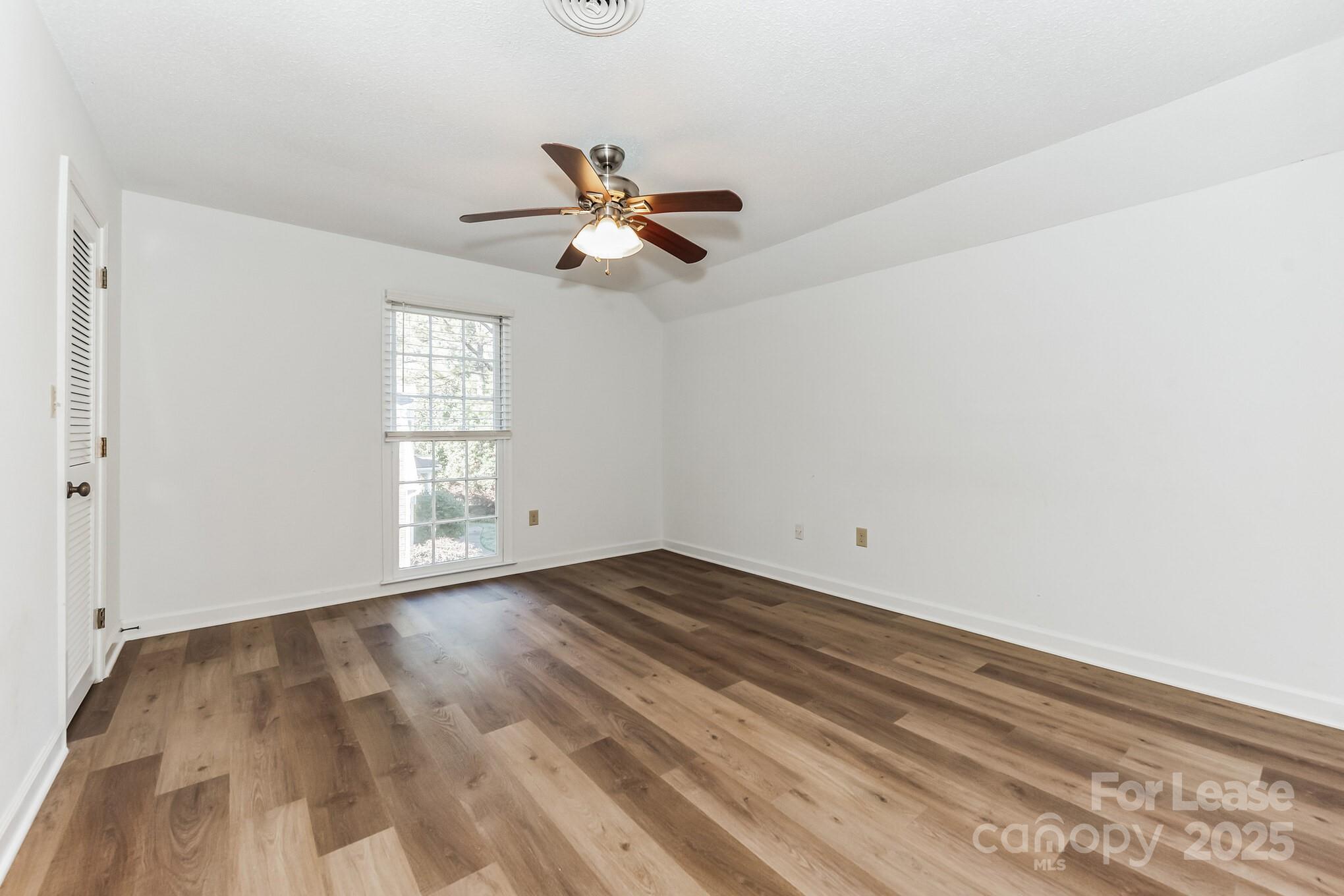 2801 Valencia Terrace