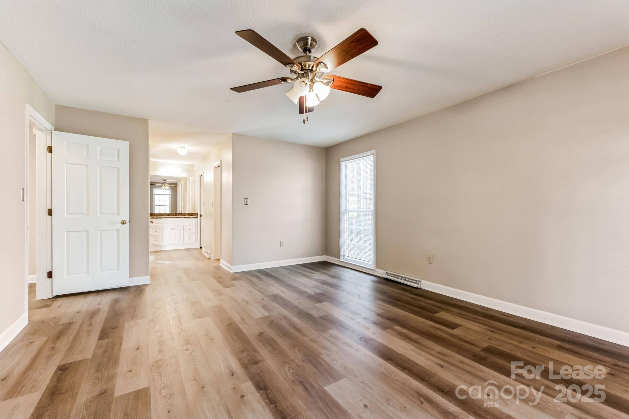 2801 Valencia Terrace