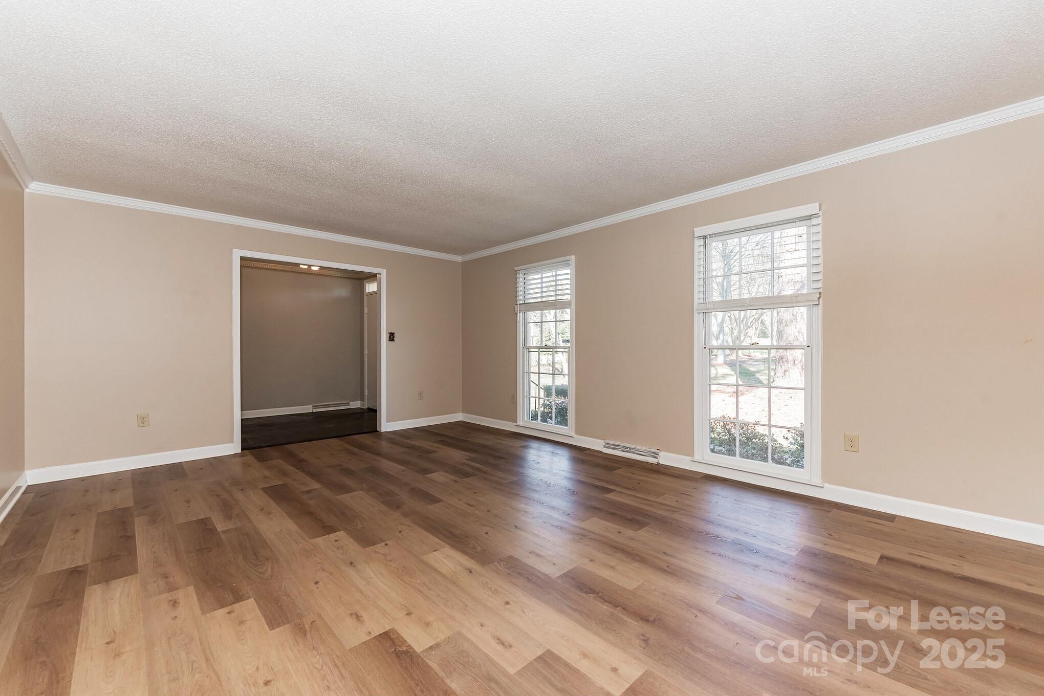 2801 Valencia Terrace