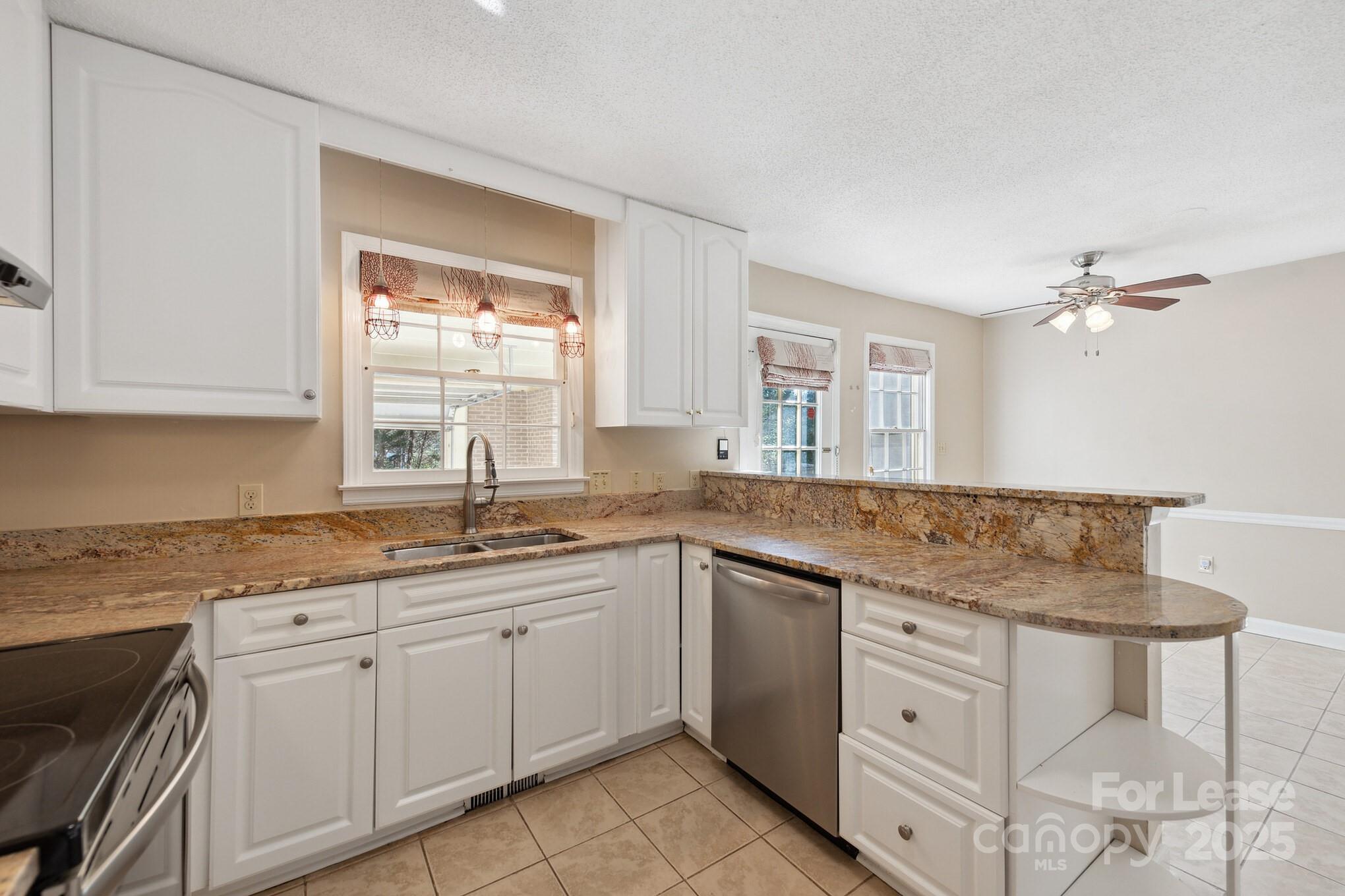 2801 Valencia Terrace