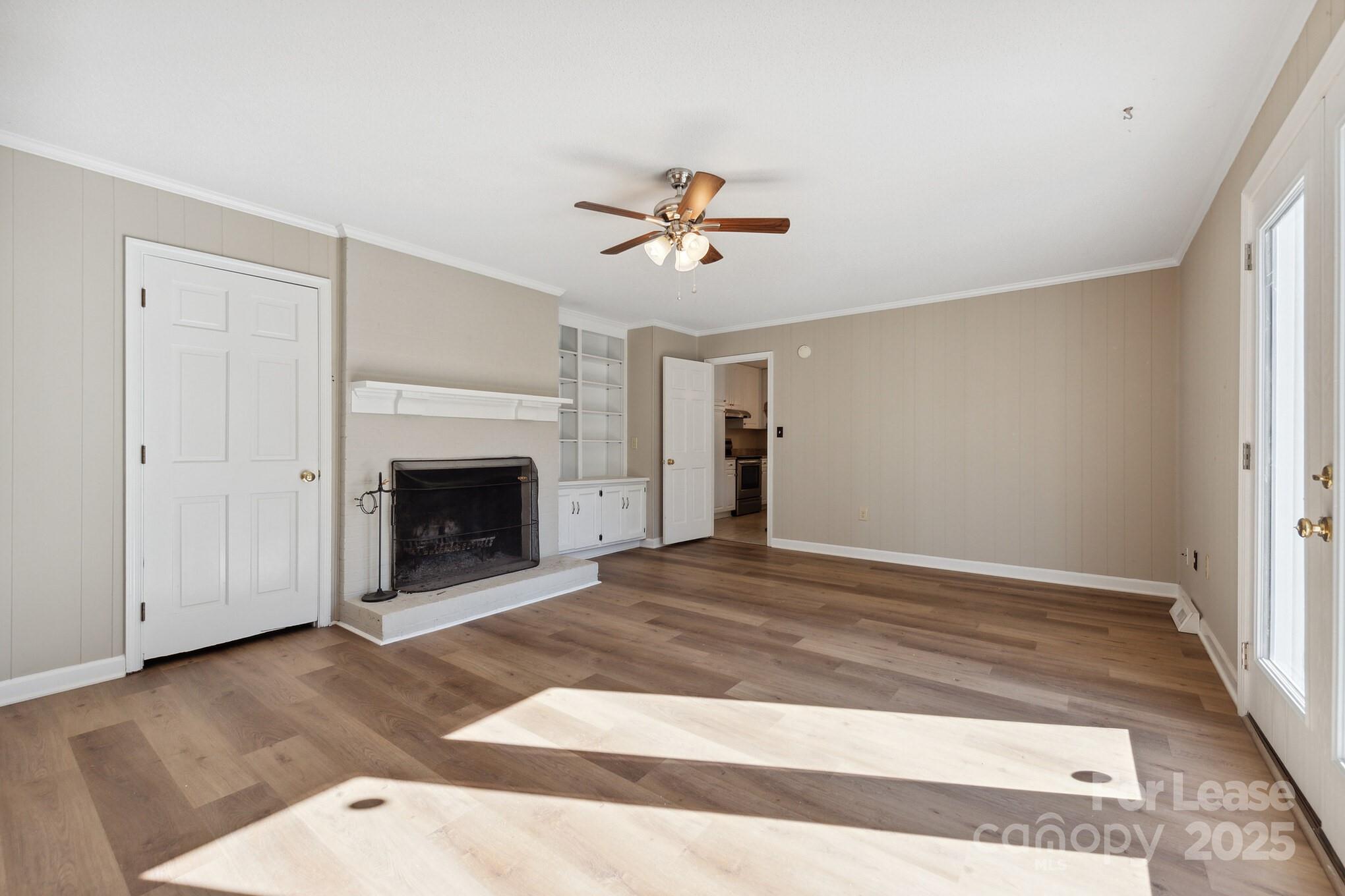 2801 Valencia Terrace