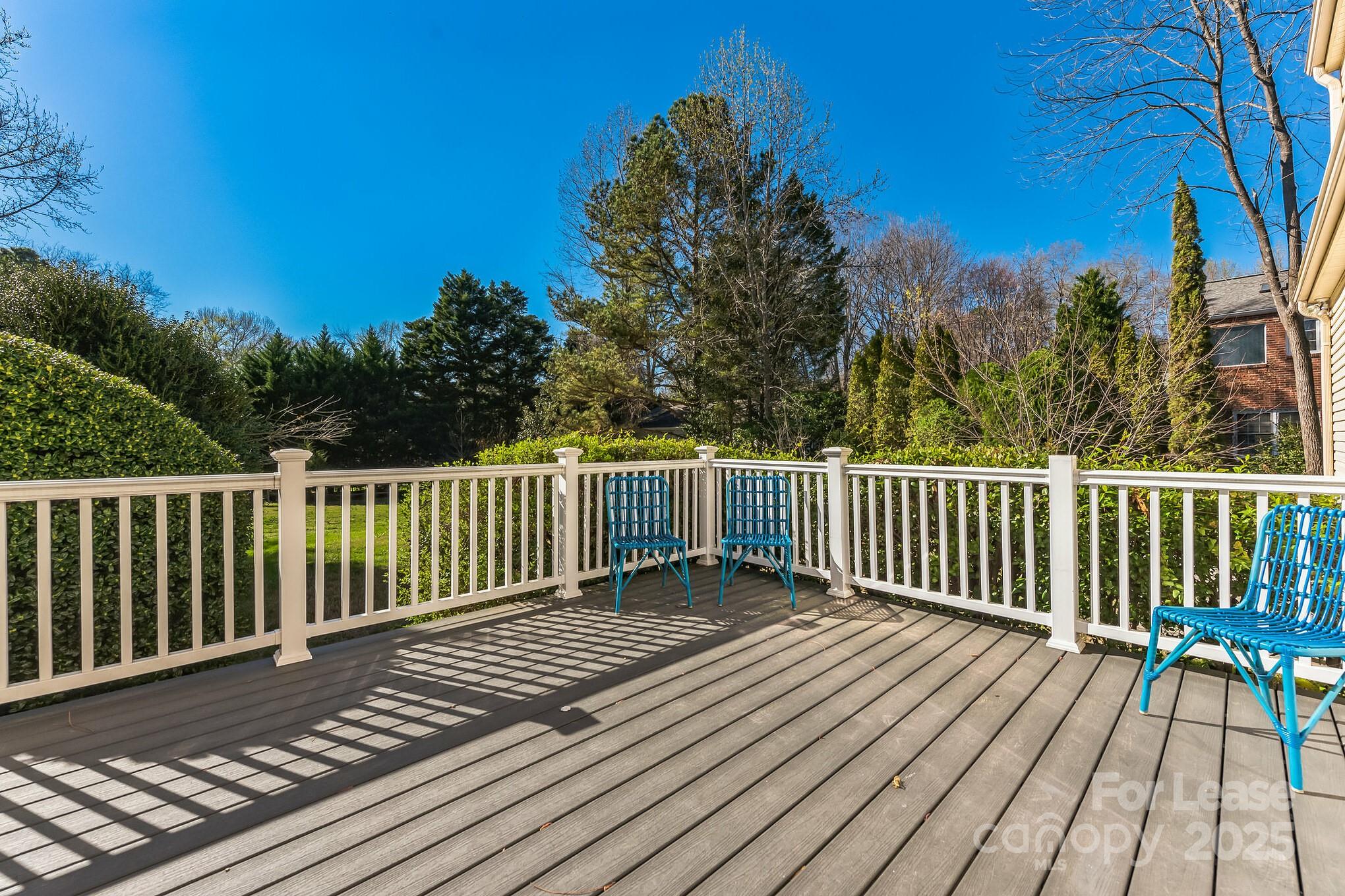 2801 Valencia Terrace