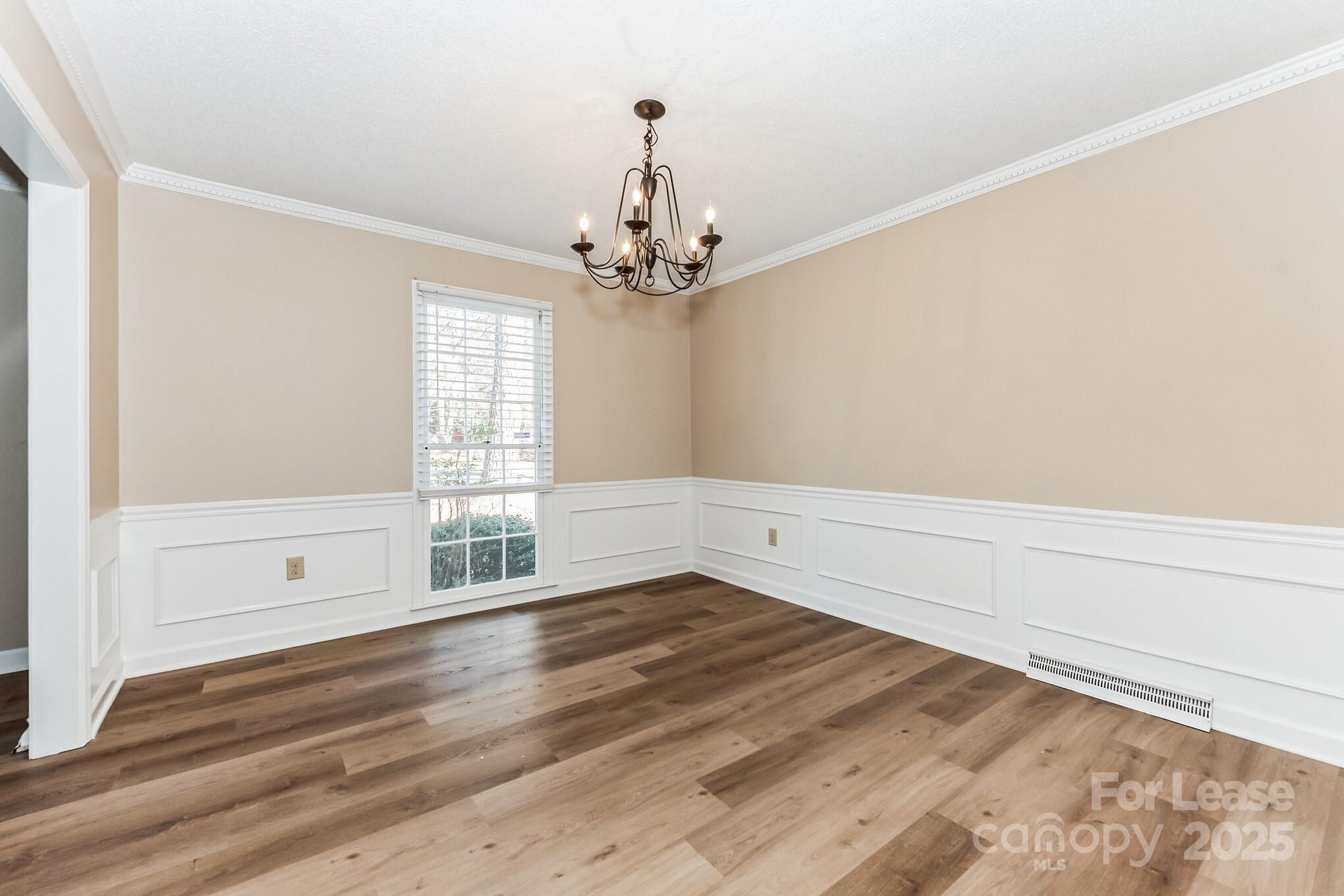 2801 Valencia Terrace