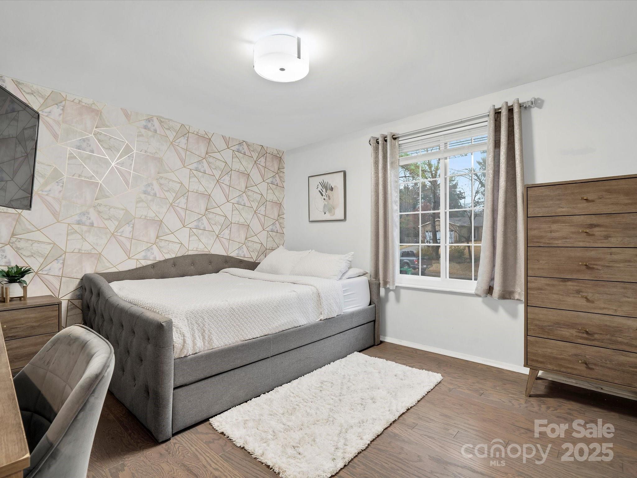7314 Entwhistle Court