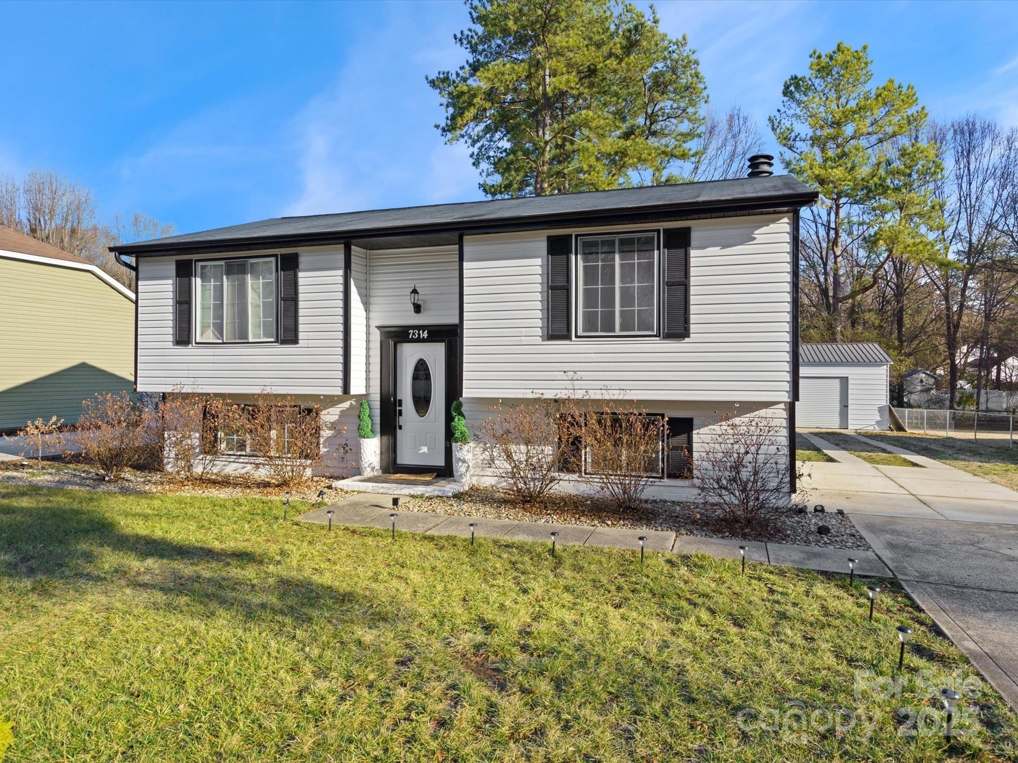 7314 Entwhistle Court