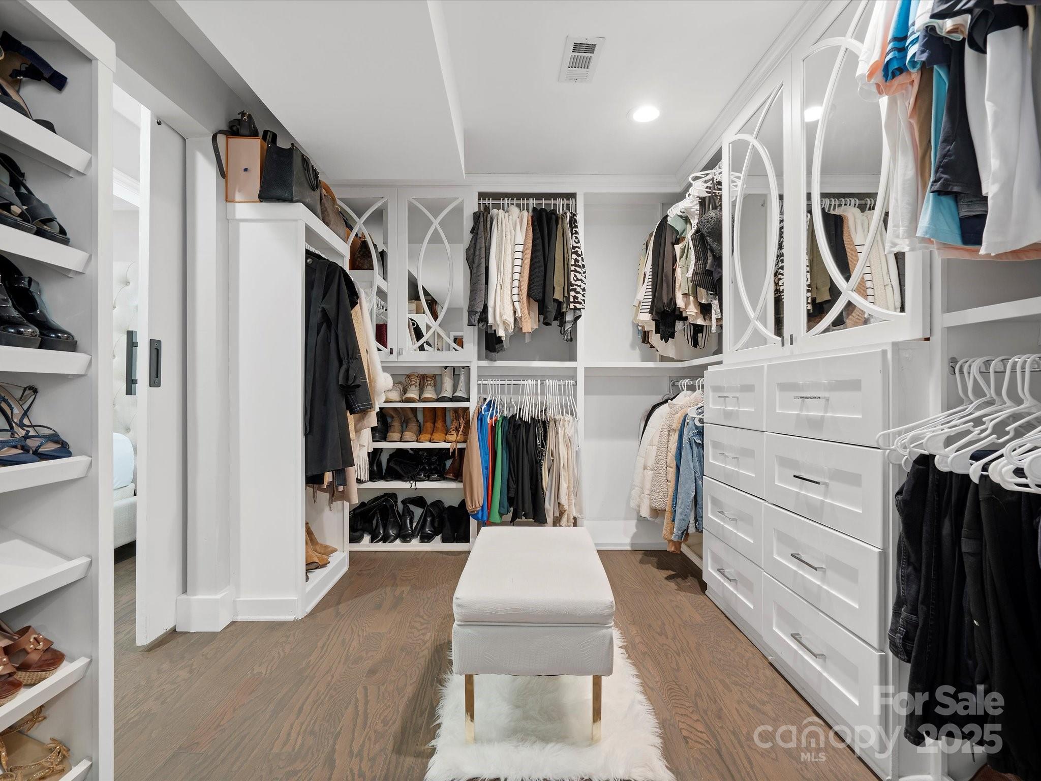 7314 Entwhistle Court