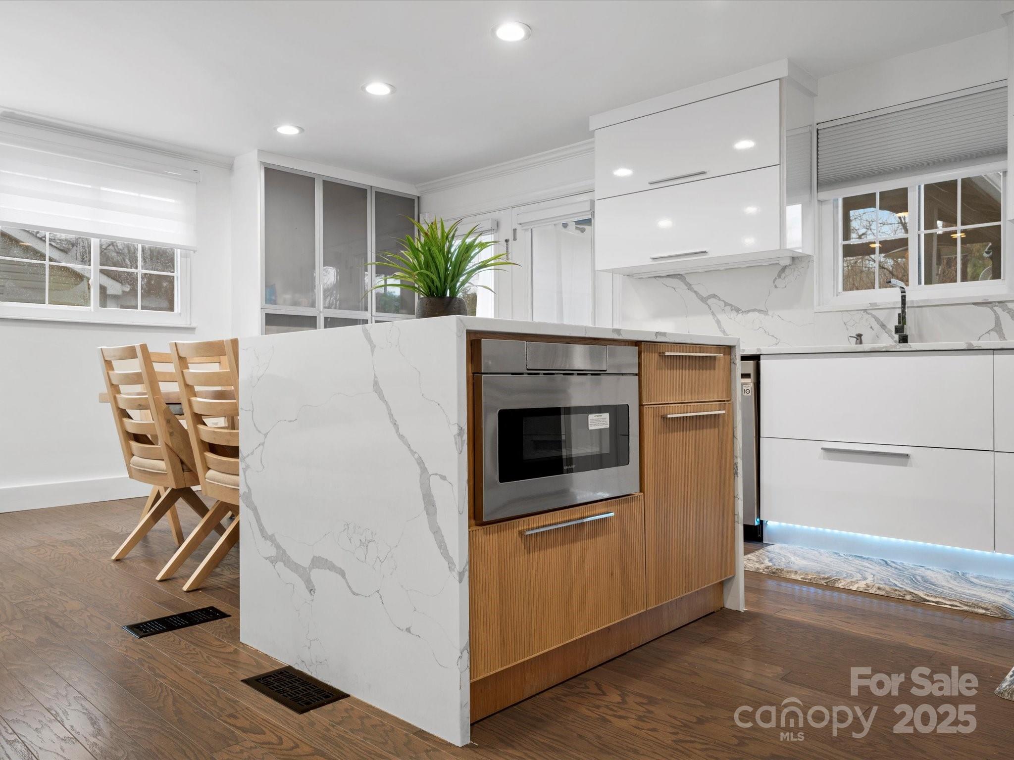 7314 Entwhistle Court