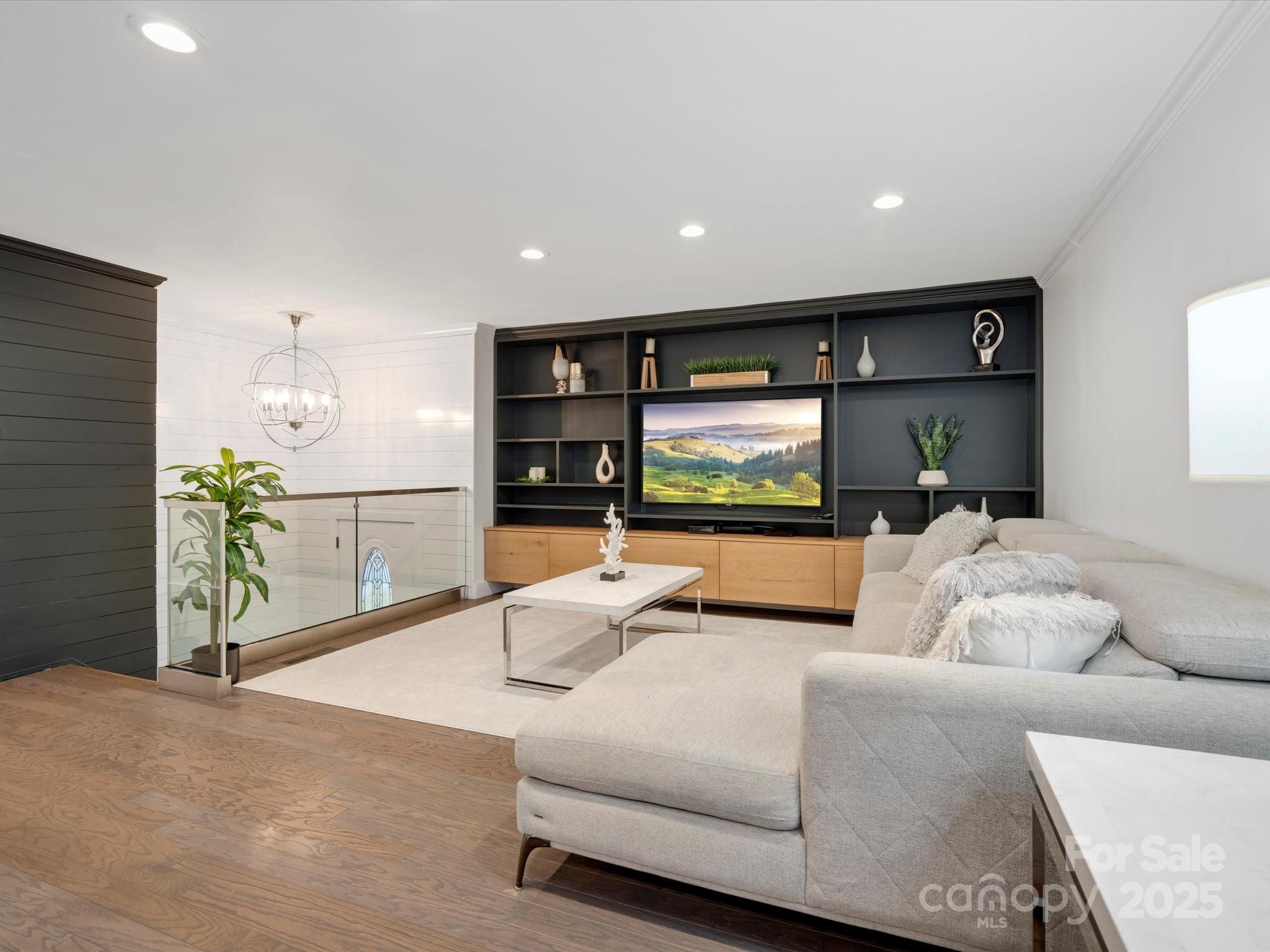 7314 Entwhistle Court