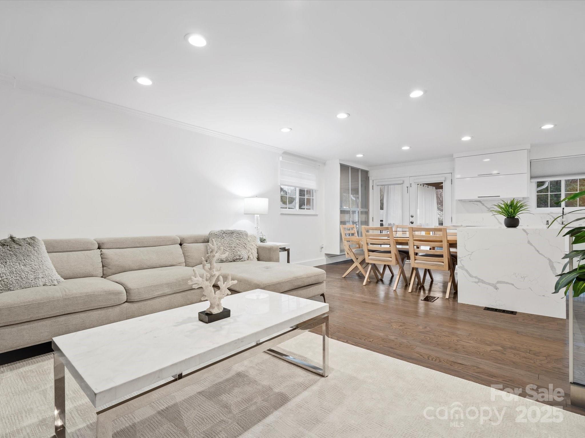7314 Entwhistle Court