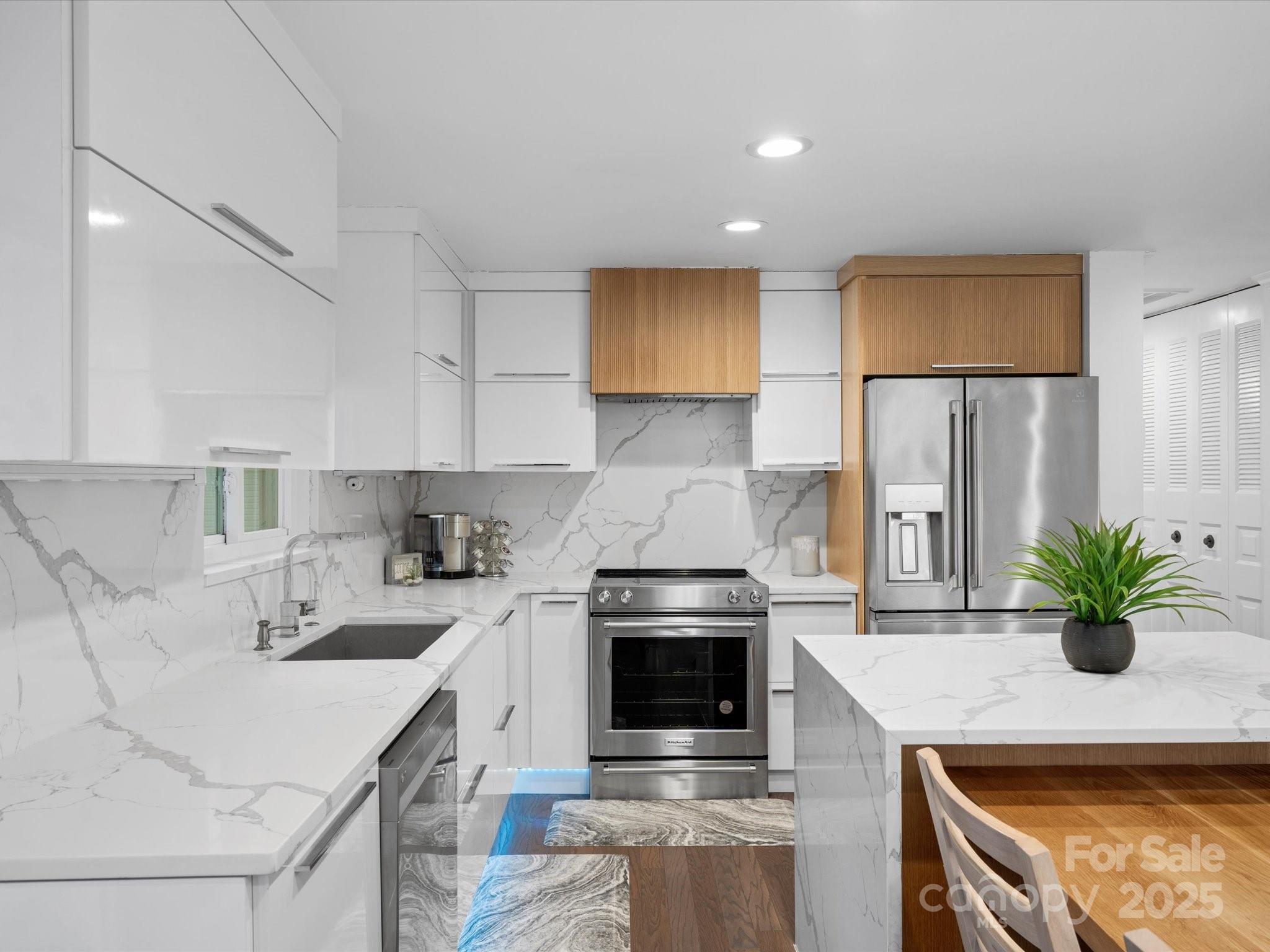 7314 Entwhistle Court