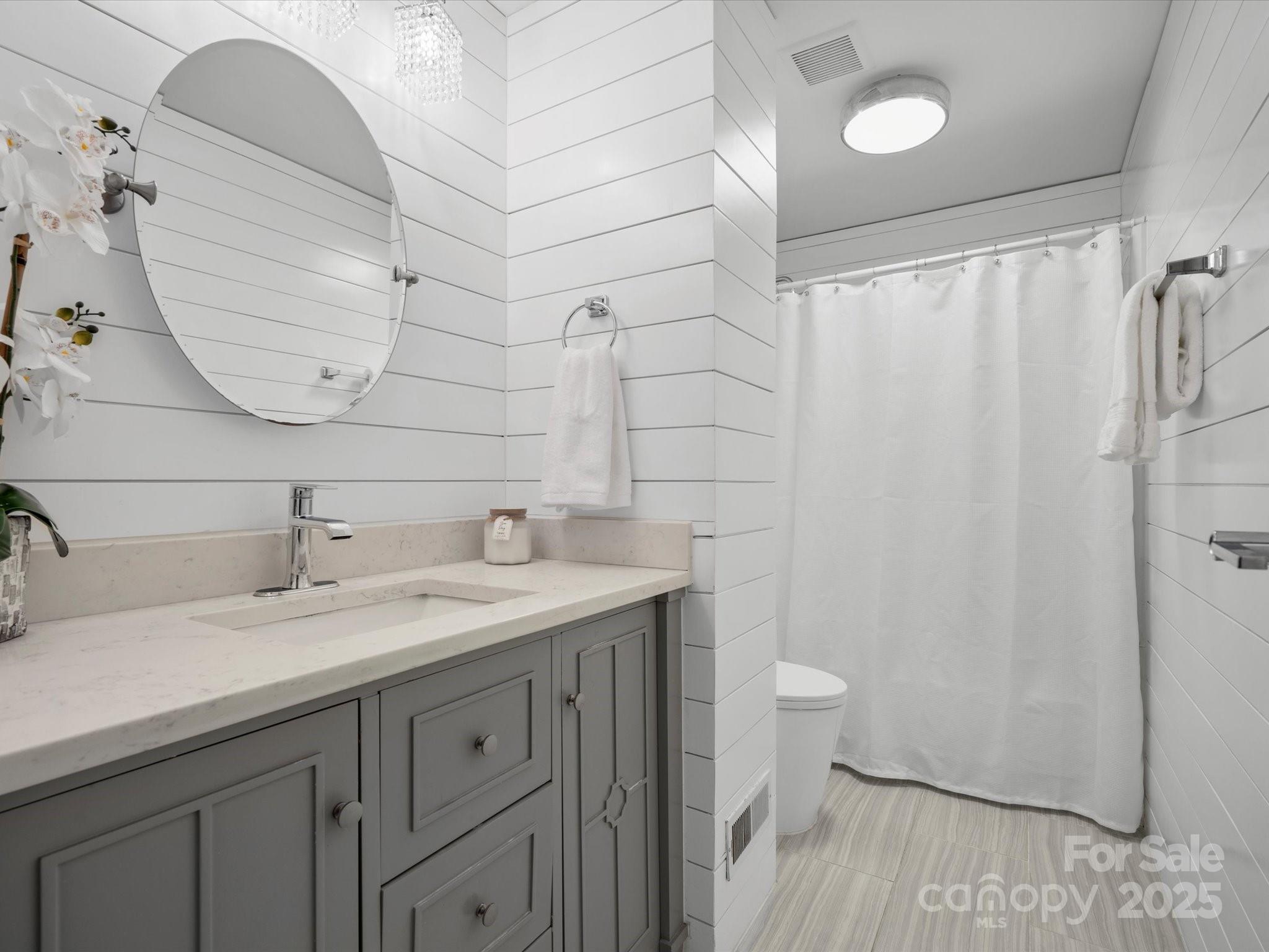 7314 Entwhistle Court