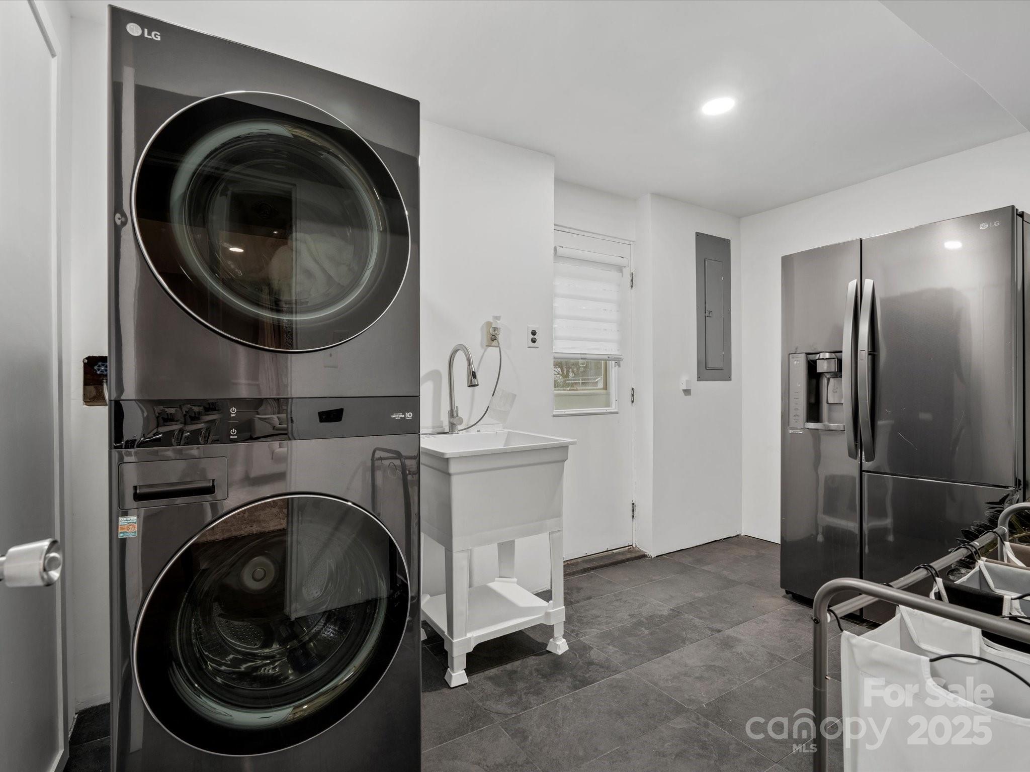 7314 Entwhistle Court