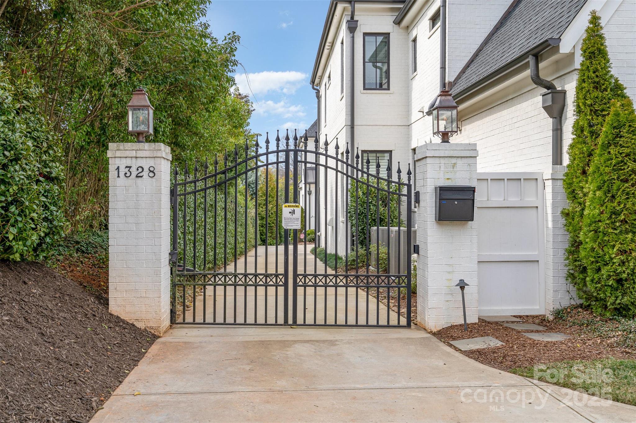 1328 S Kings Drive