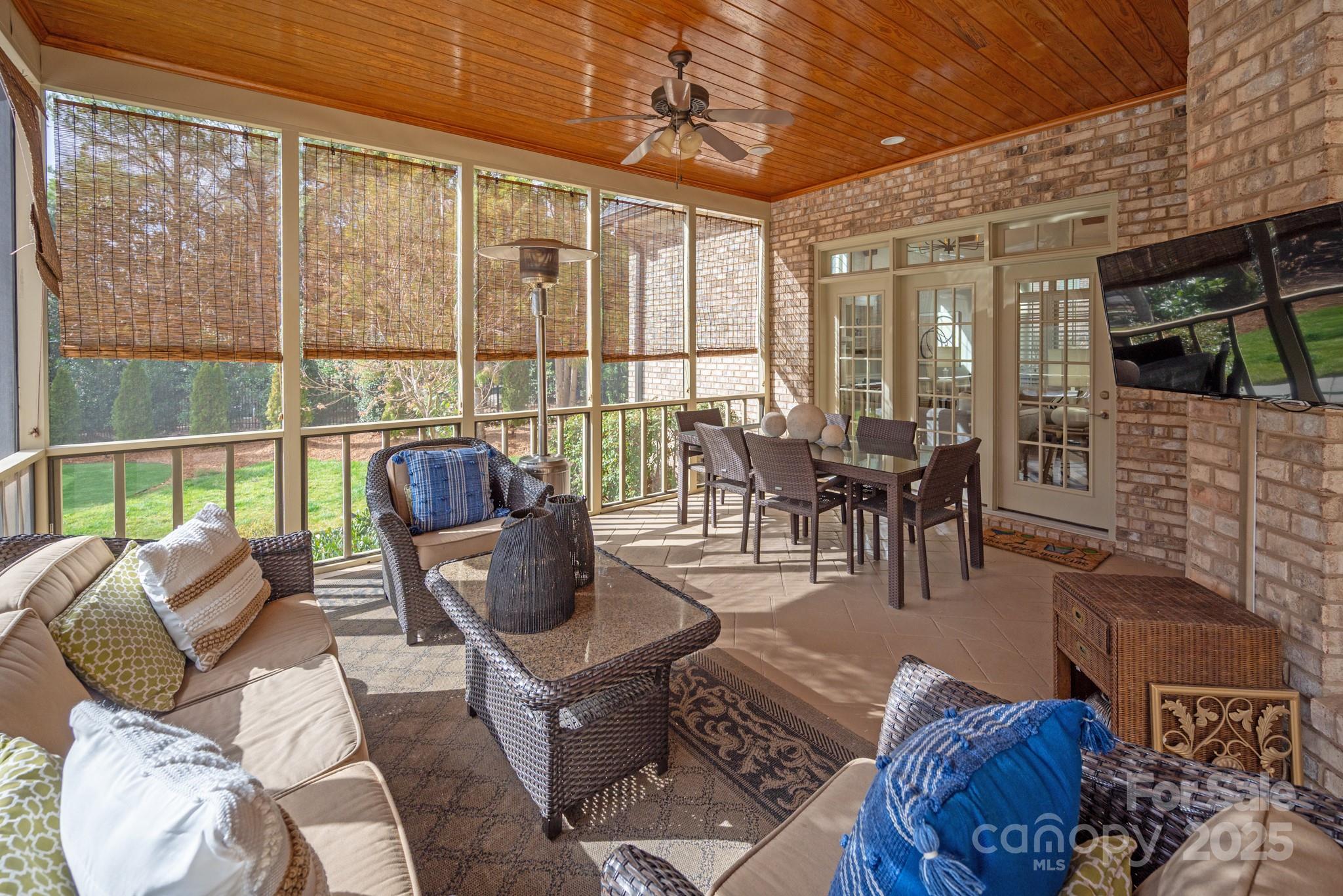 1506 Venetian Way Drive