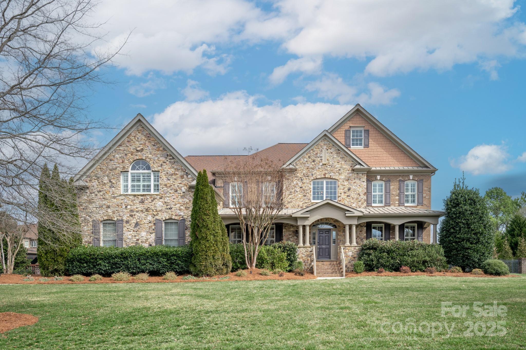 841 Wandering Way Drive