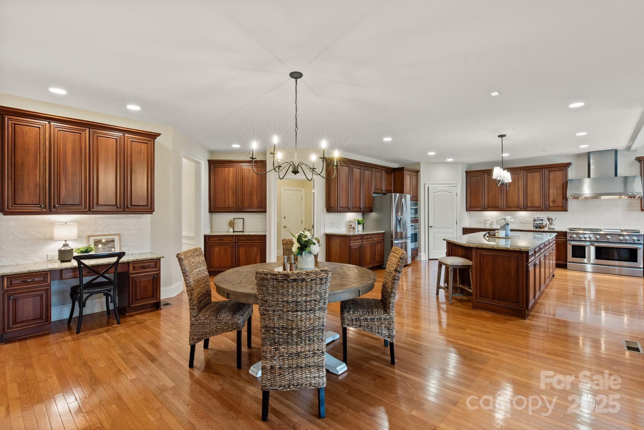 841 Wandering Way Drive