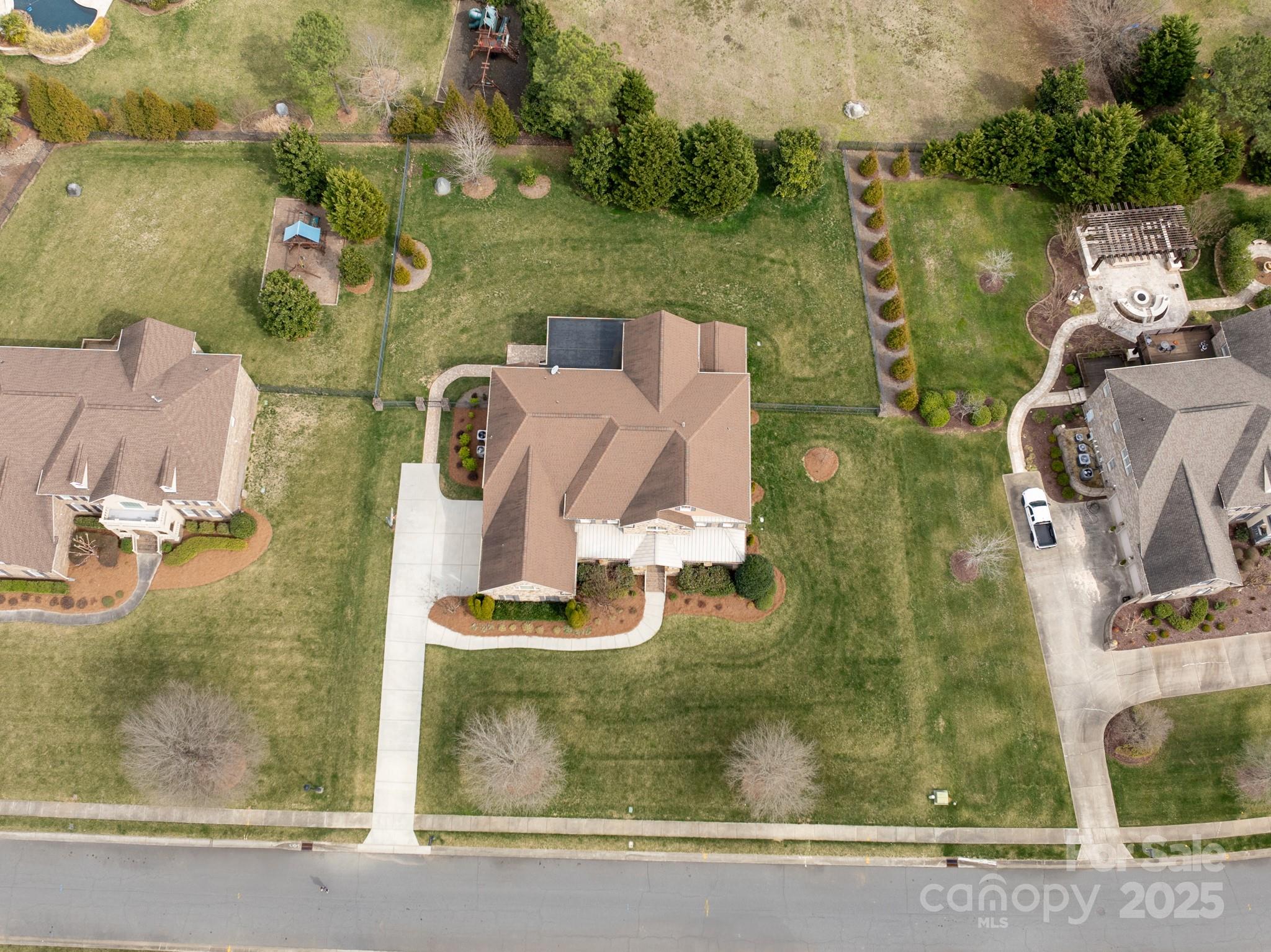 841 Wandering Way Drive