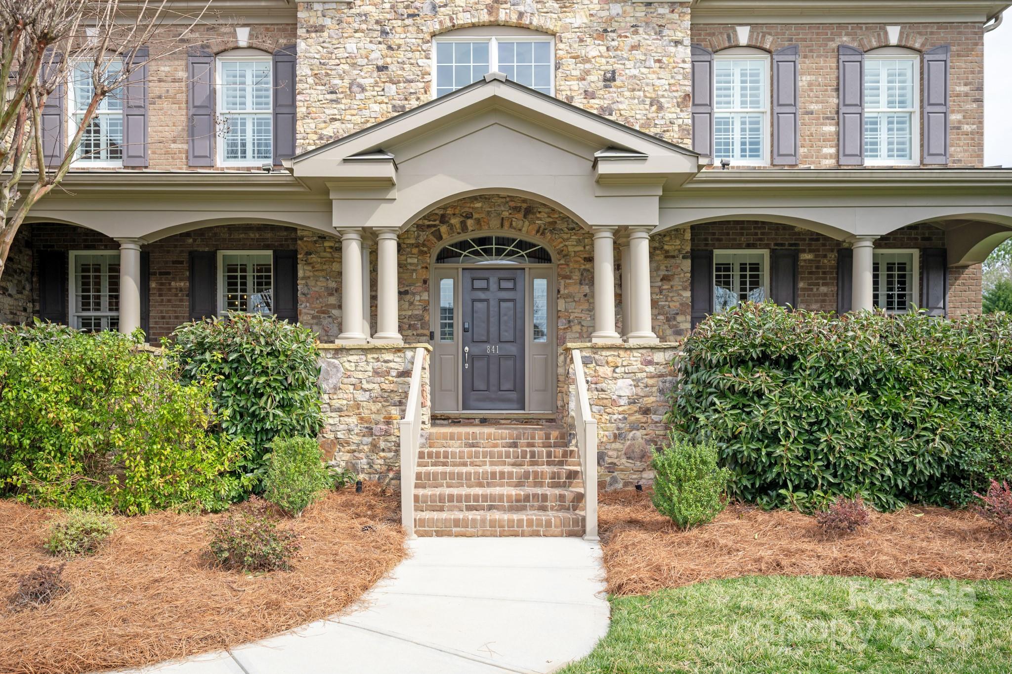 841 Wandering Way Drive