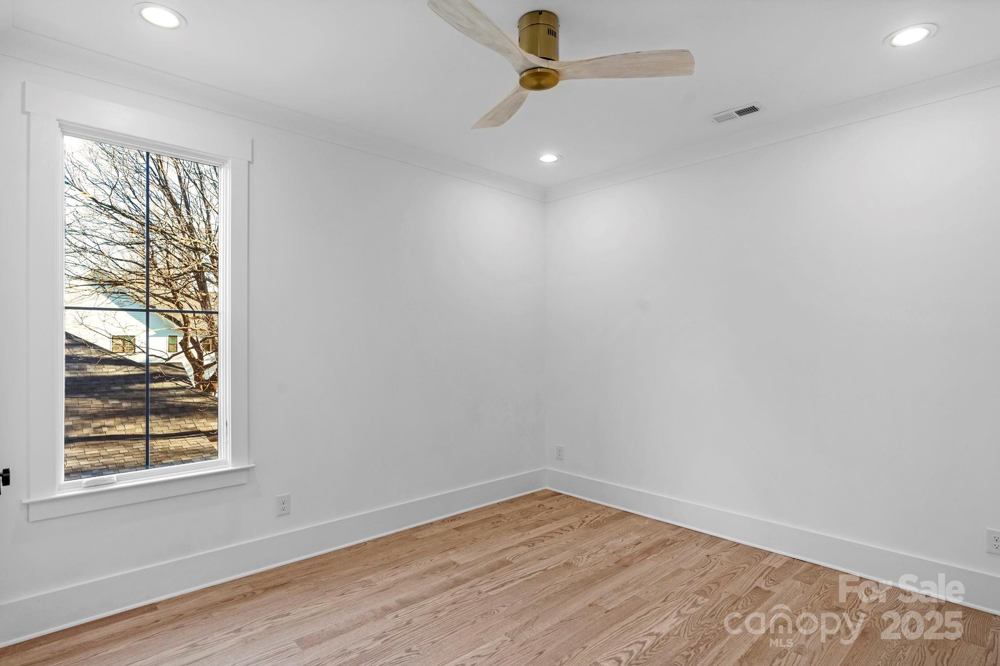 302 Marsh Road