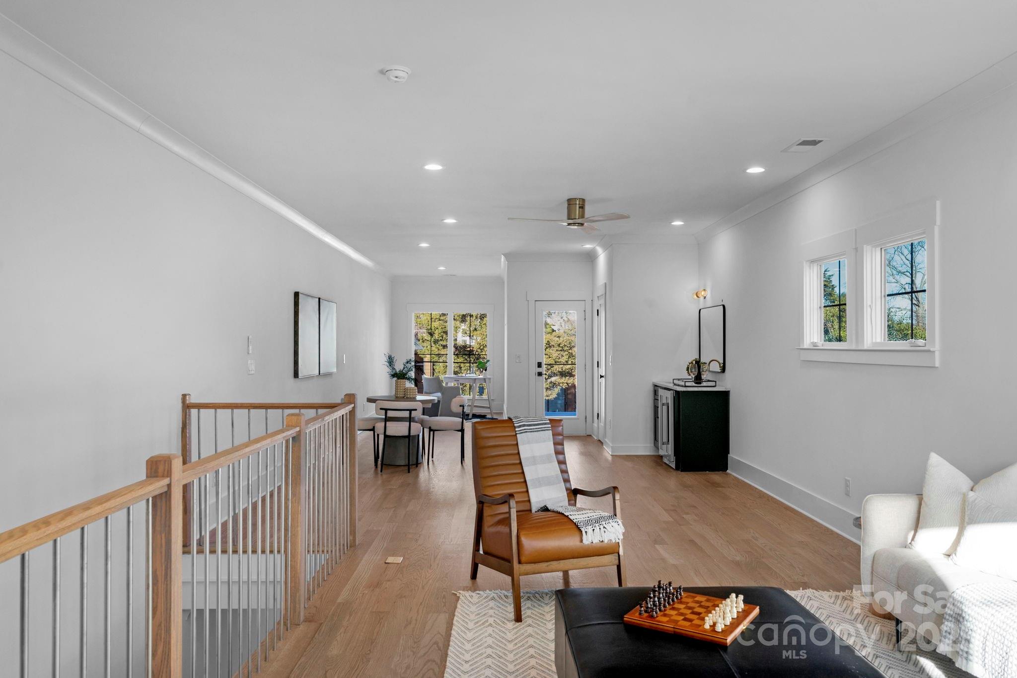 302 Marsh Road