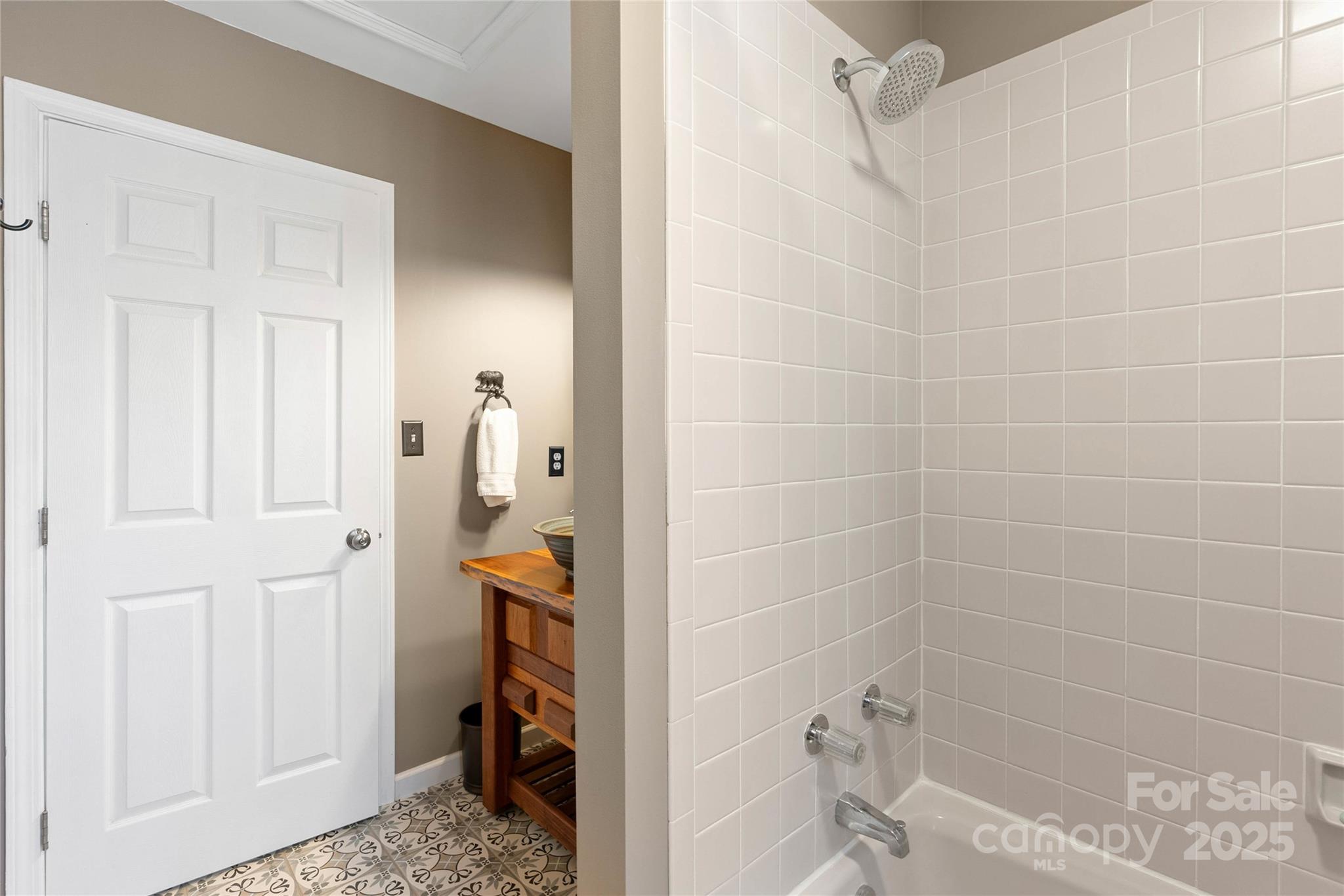 105 Sunny Ridge Drive