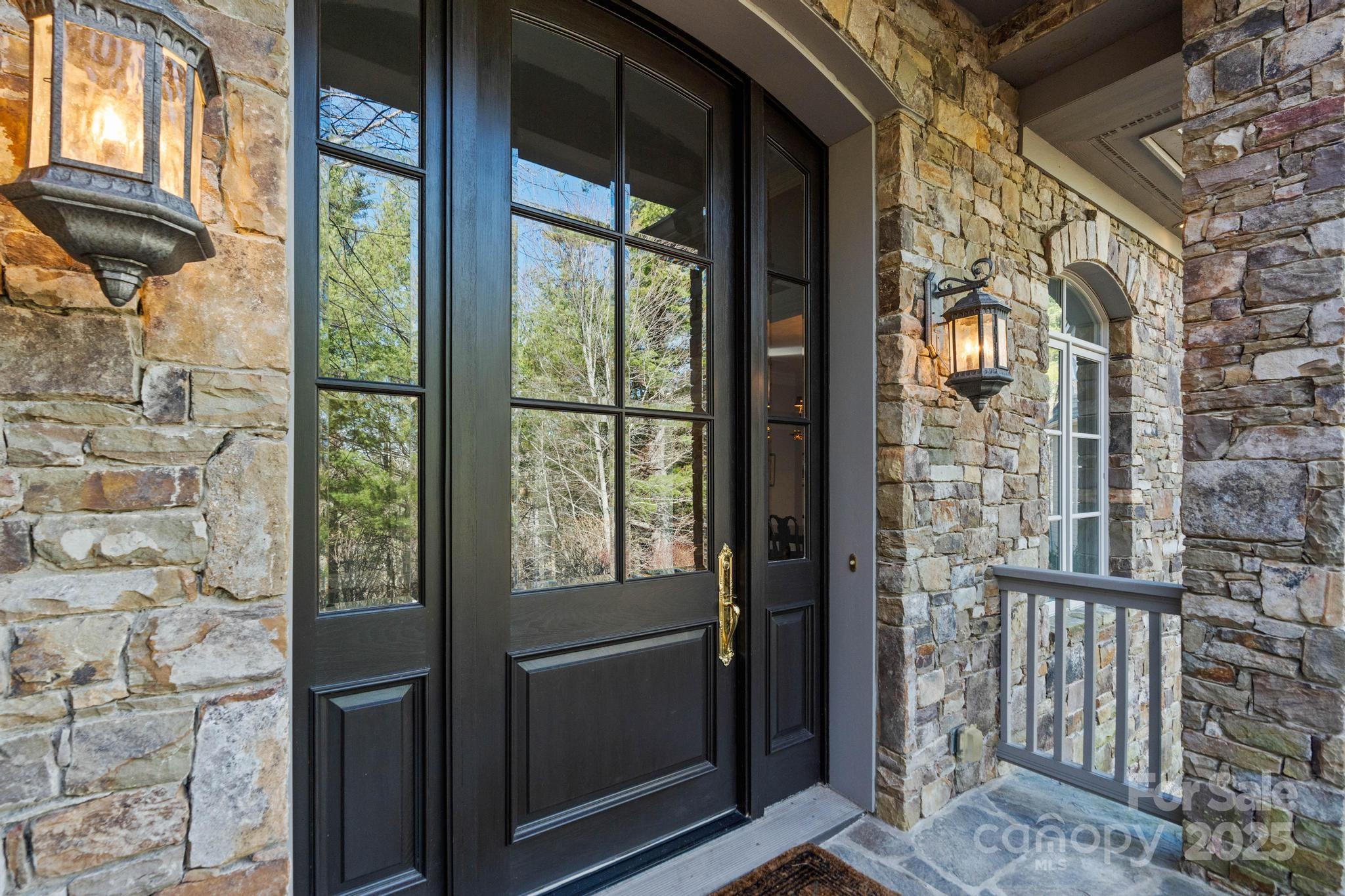 1676 Valle Cay Drive