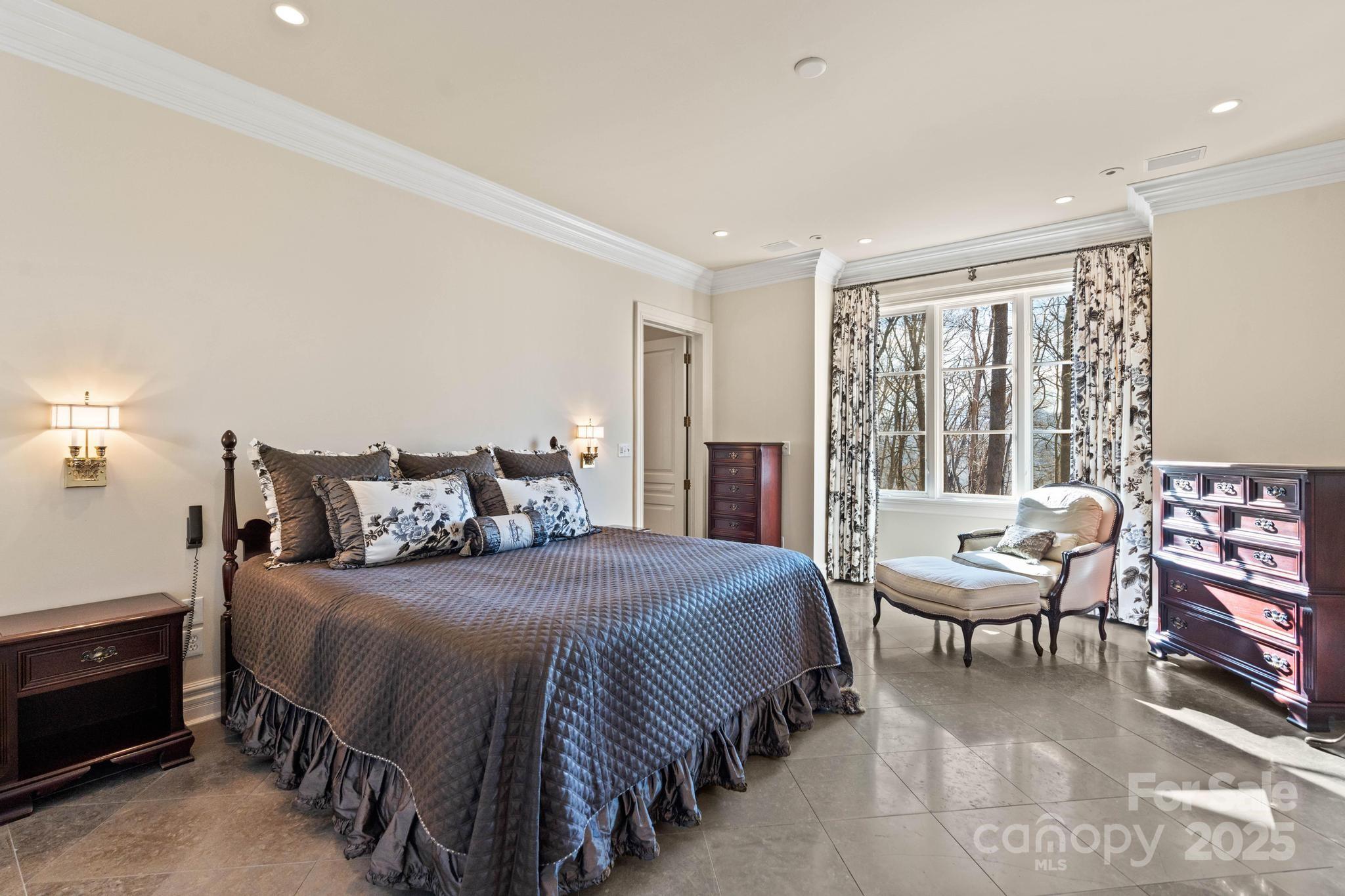 1676 Valle Cay Drive