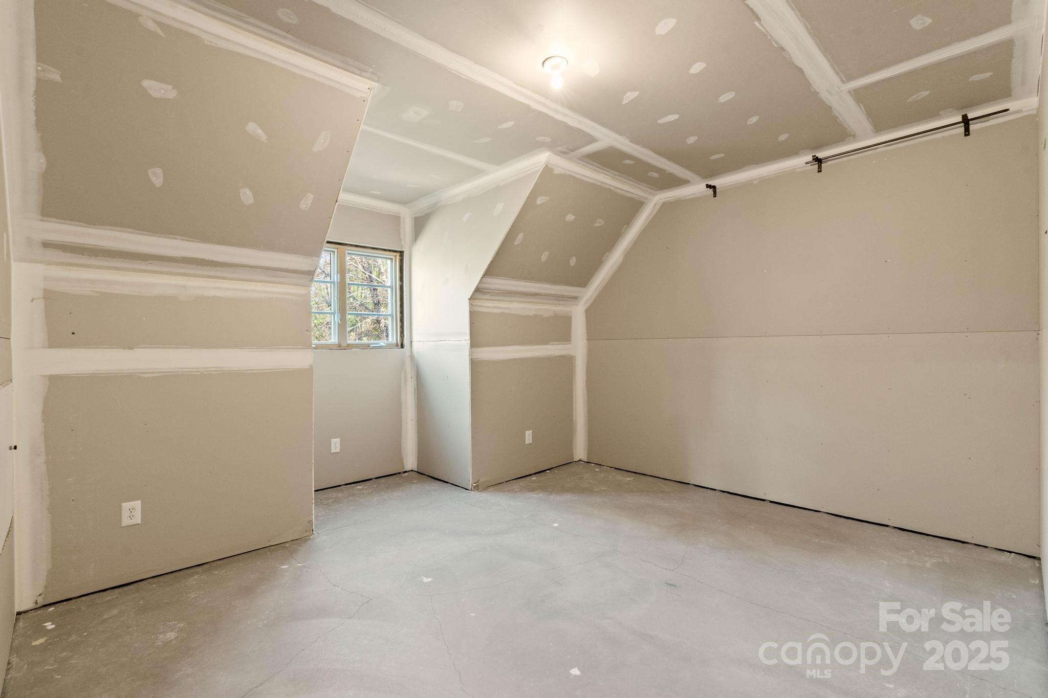 1676 Valle Cay Drive