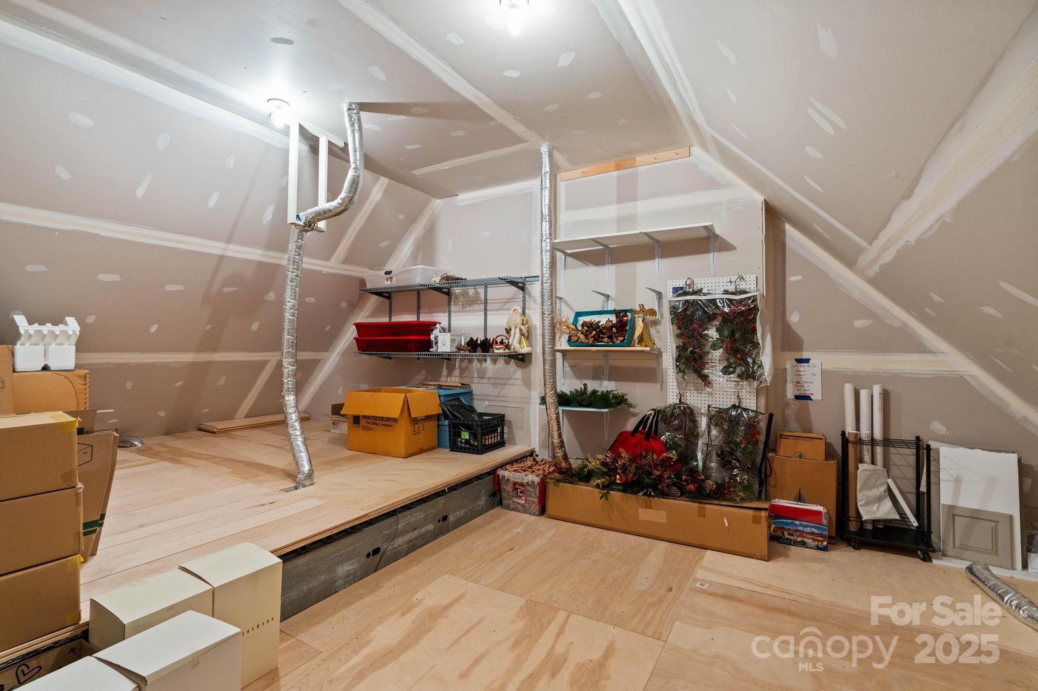 1676 Valle Cay Drive